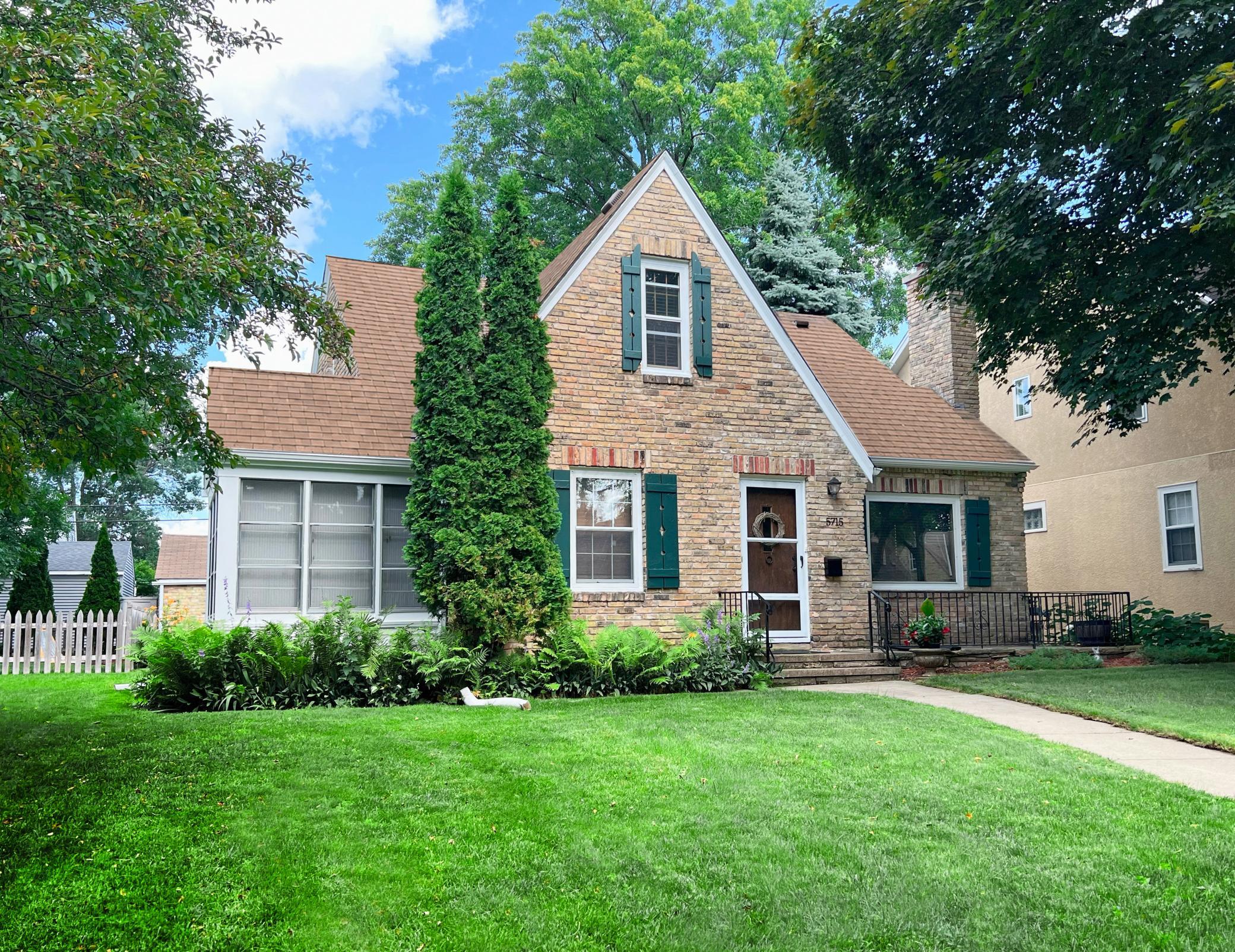 5715 11th Avenue S, Minneapolis MN 55417