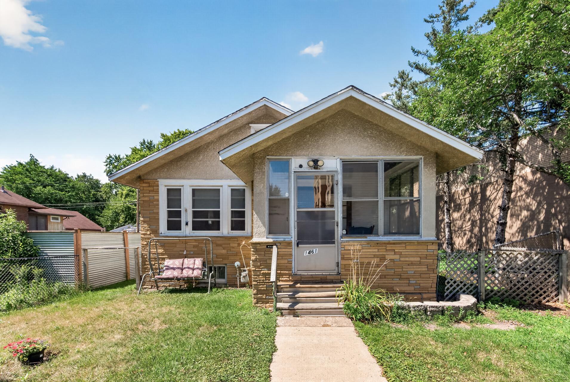 1461 7th Street W, Saint Paul MN 55102