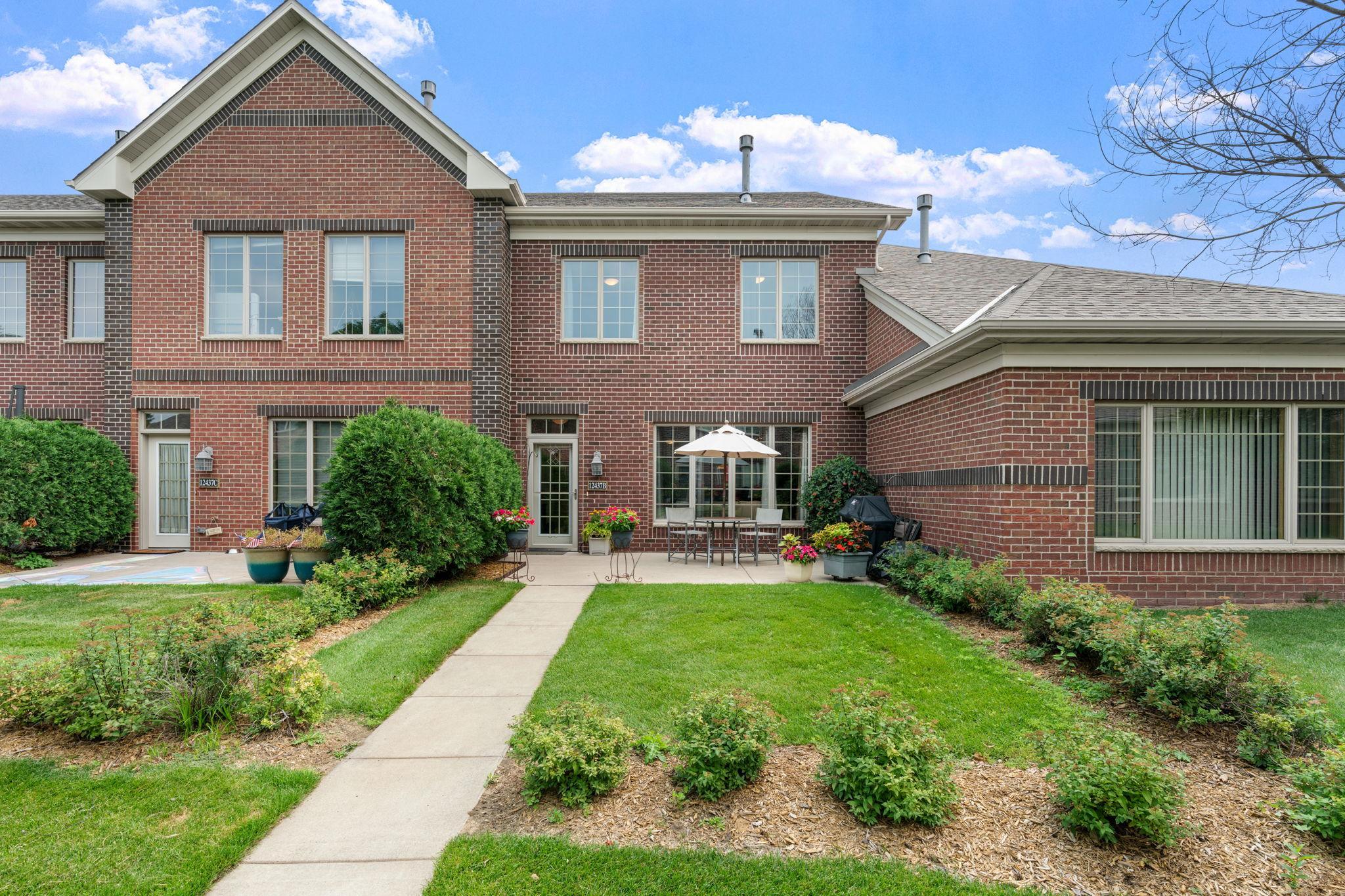 12437 Flanders Court NE Unit B, Blaine MN 55449
