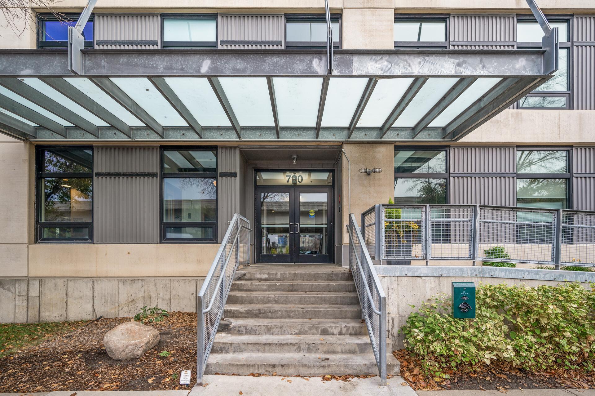 720 4th Street N Unit 310, Minneapolis MN 55401