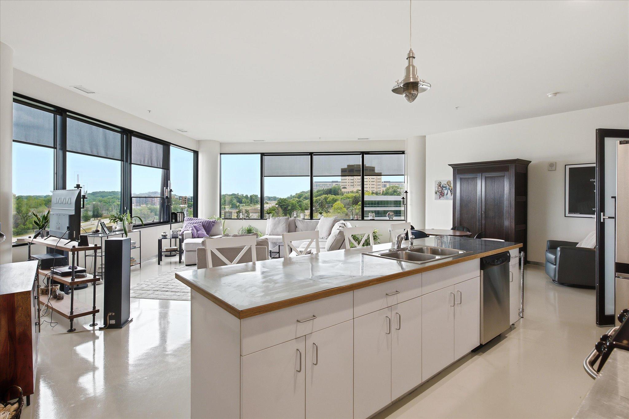 5601 Smetana Drive Unit 512, Minnetonka MN 55343