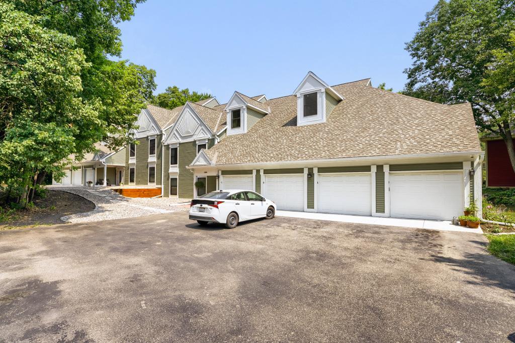 15600 26th Avenue N Unit D, Plymouth MN 55447