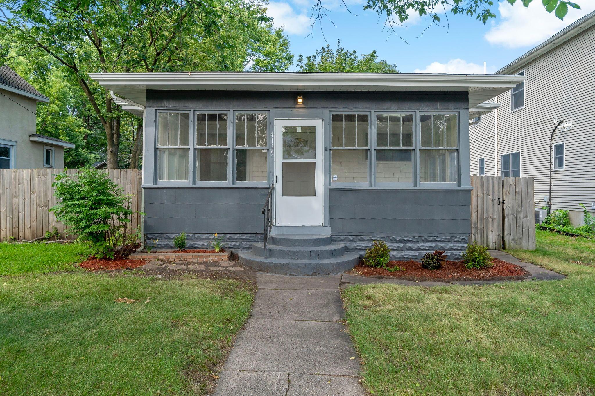 4139 Fremont Avenue N, Minneapolis MN 55412