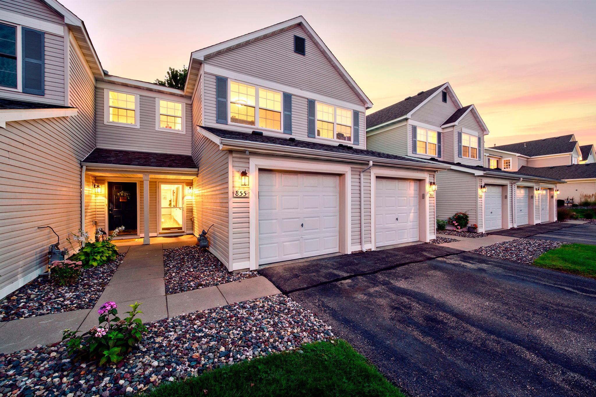 855 Providence Drive, Shakopee MN 55379