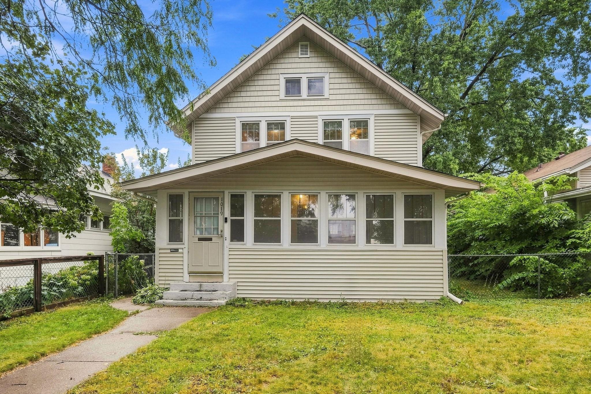 1019 Sherburne Avenue, Saint Paul MN 55104