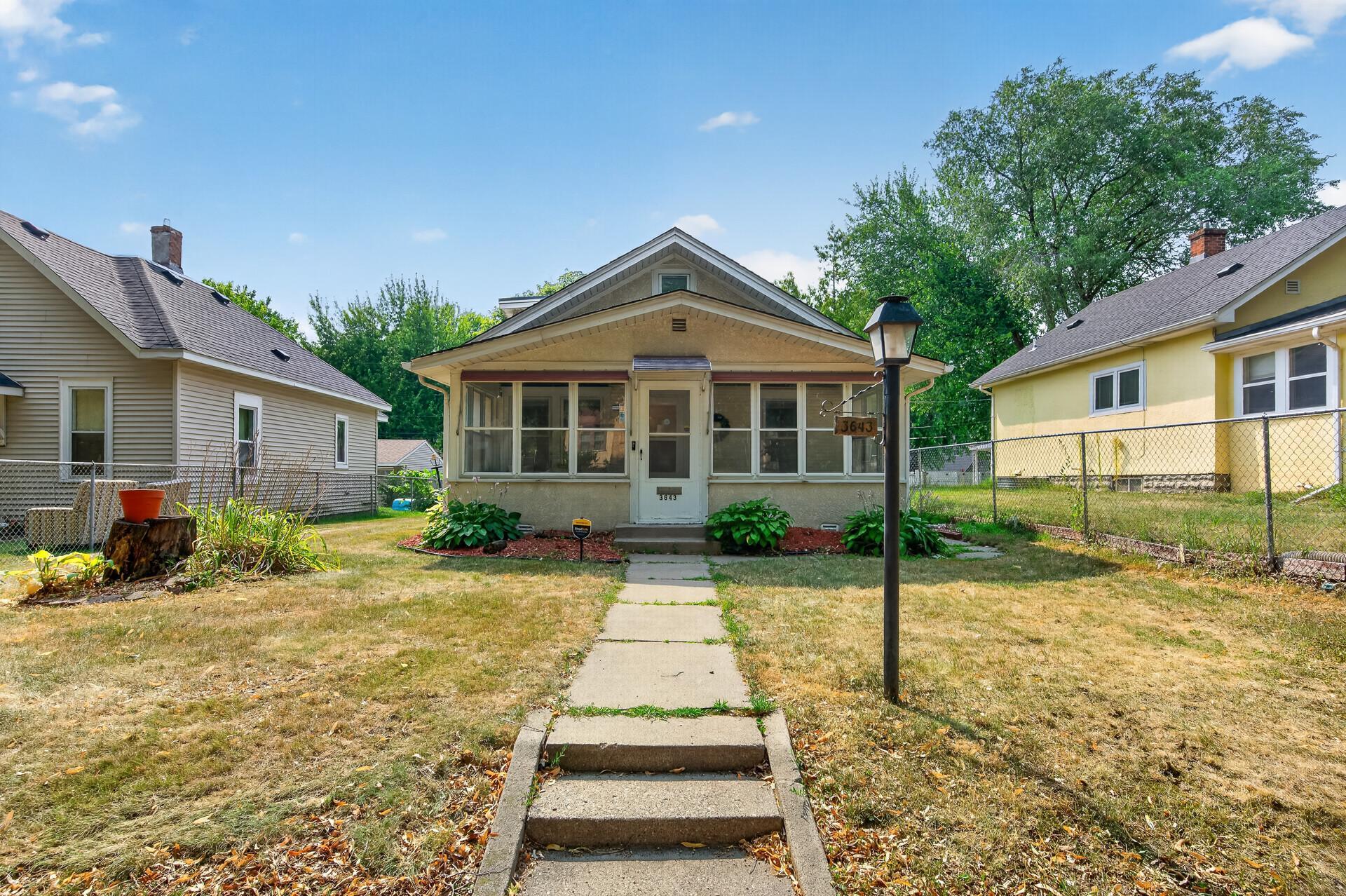 3643 Queen Avenue N, Minneapolis MN 55412