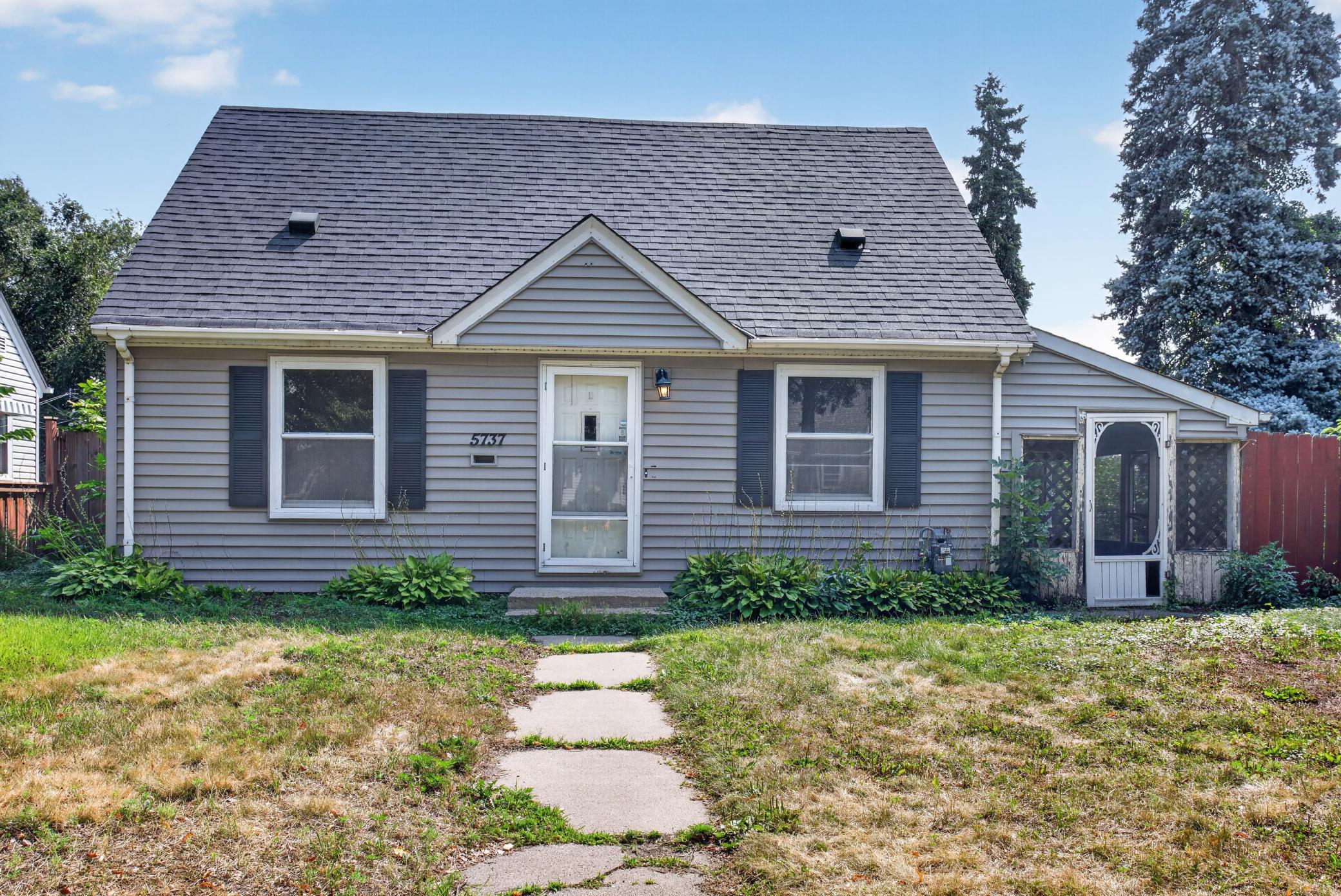 5737 37th Avenue S, Minneapolis MN 55417