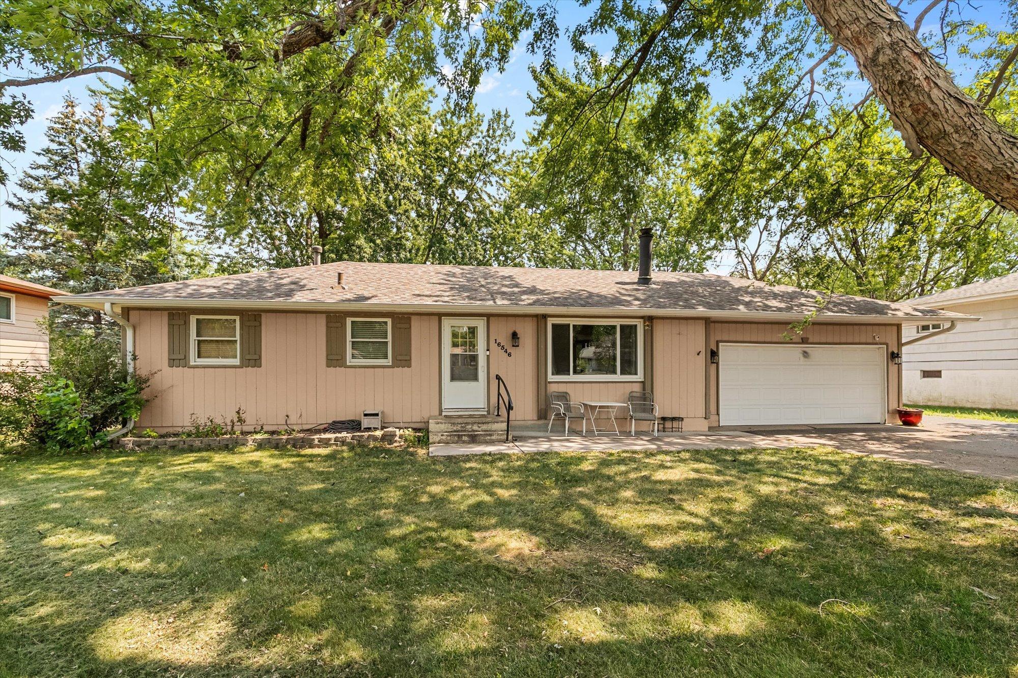 16546 Flagstaff Avenue W, Rosemount MN 55068
