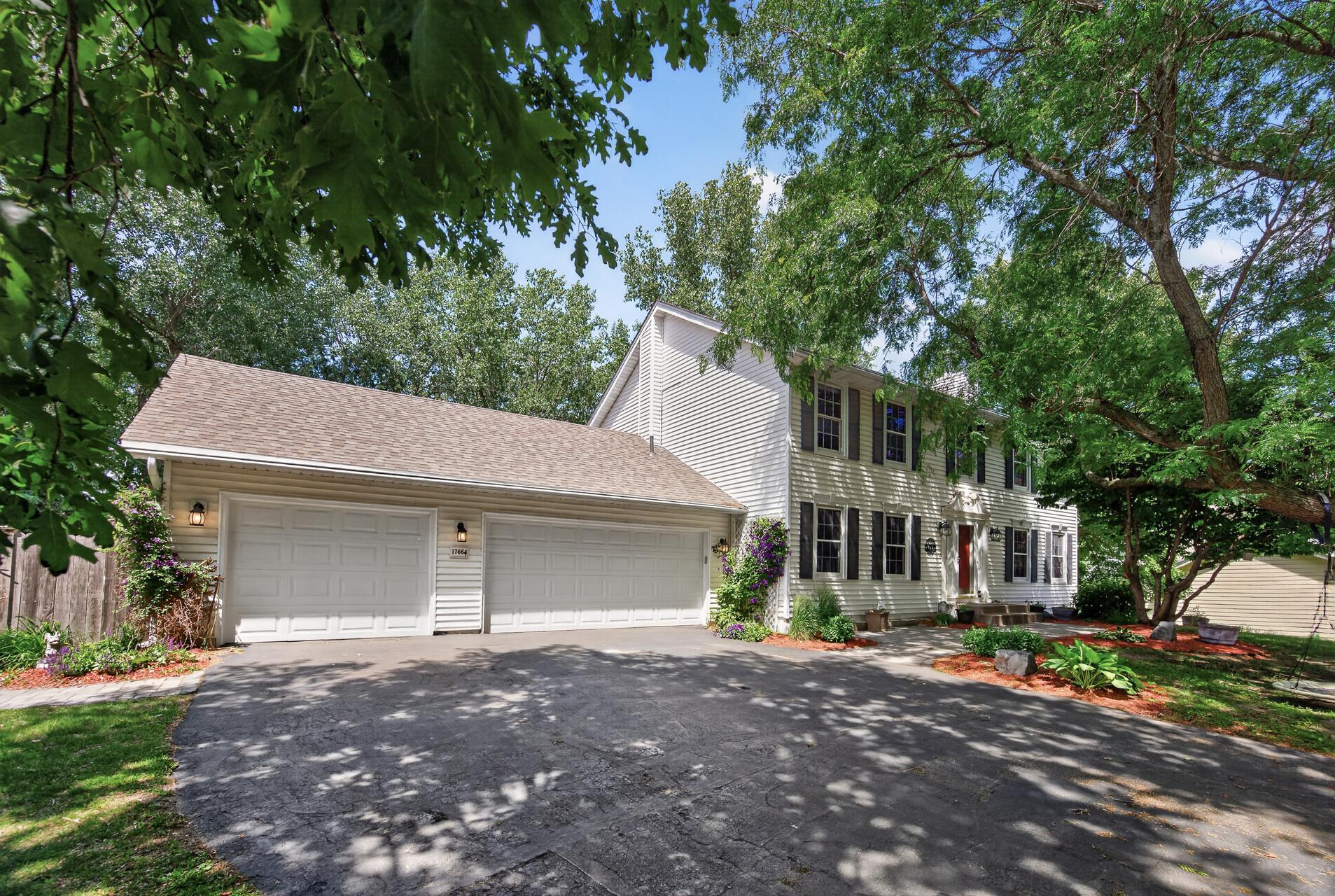 17664 Kettering Trail, Lakeville MN 55044