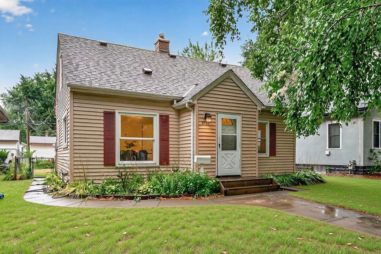 4711 Dupont Avenue N, Minneapolis MN 55430