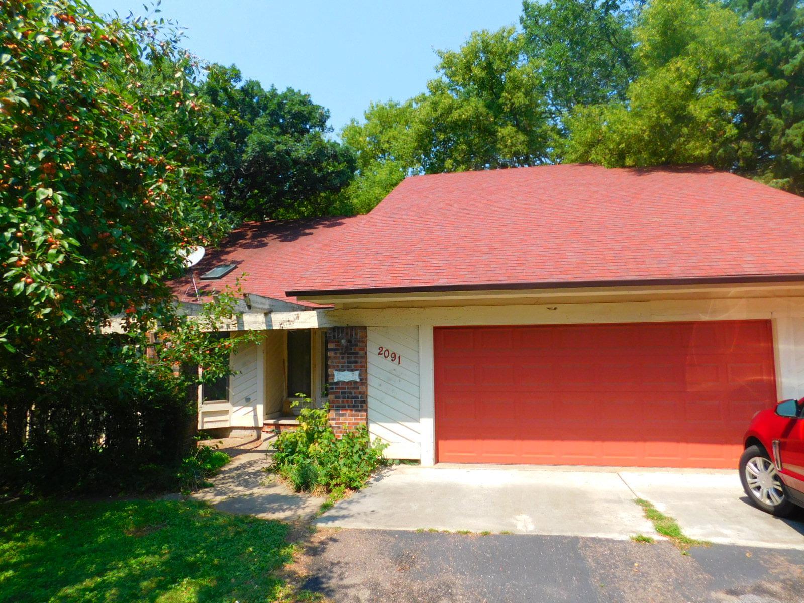 2091 Oakridge Street, Saint Paul MN 55119
