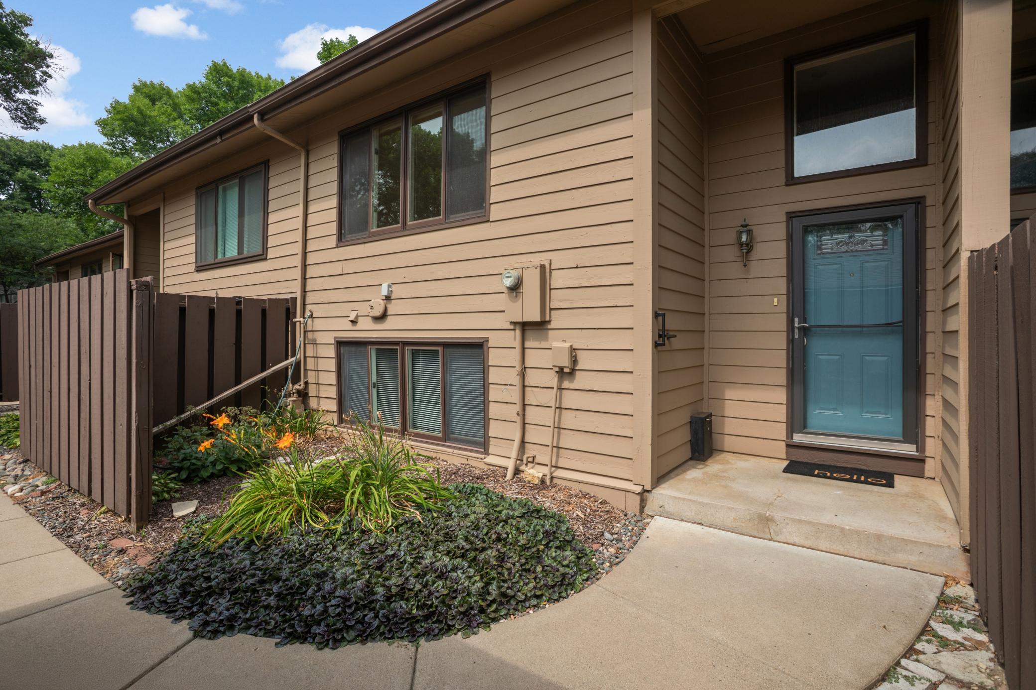 219 W Eagle Lake Drive, Maple Grove MN 55369