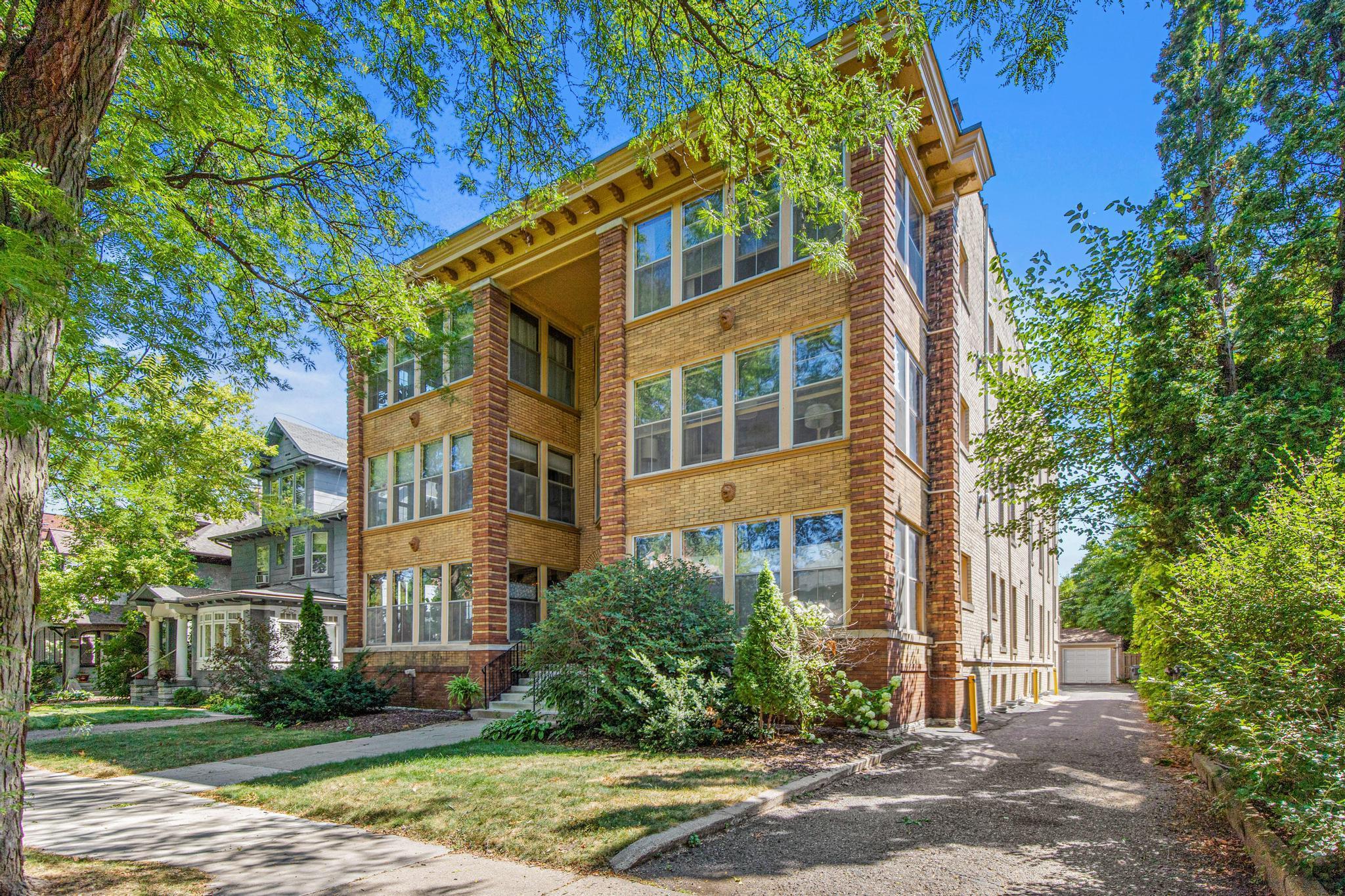 2621 Humboldt Avenue S Unit 7, Minneapolis MN 55408