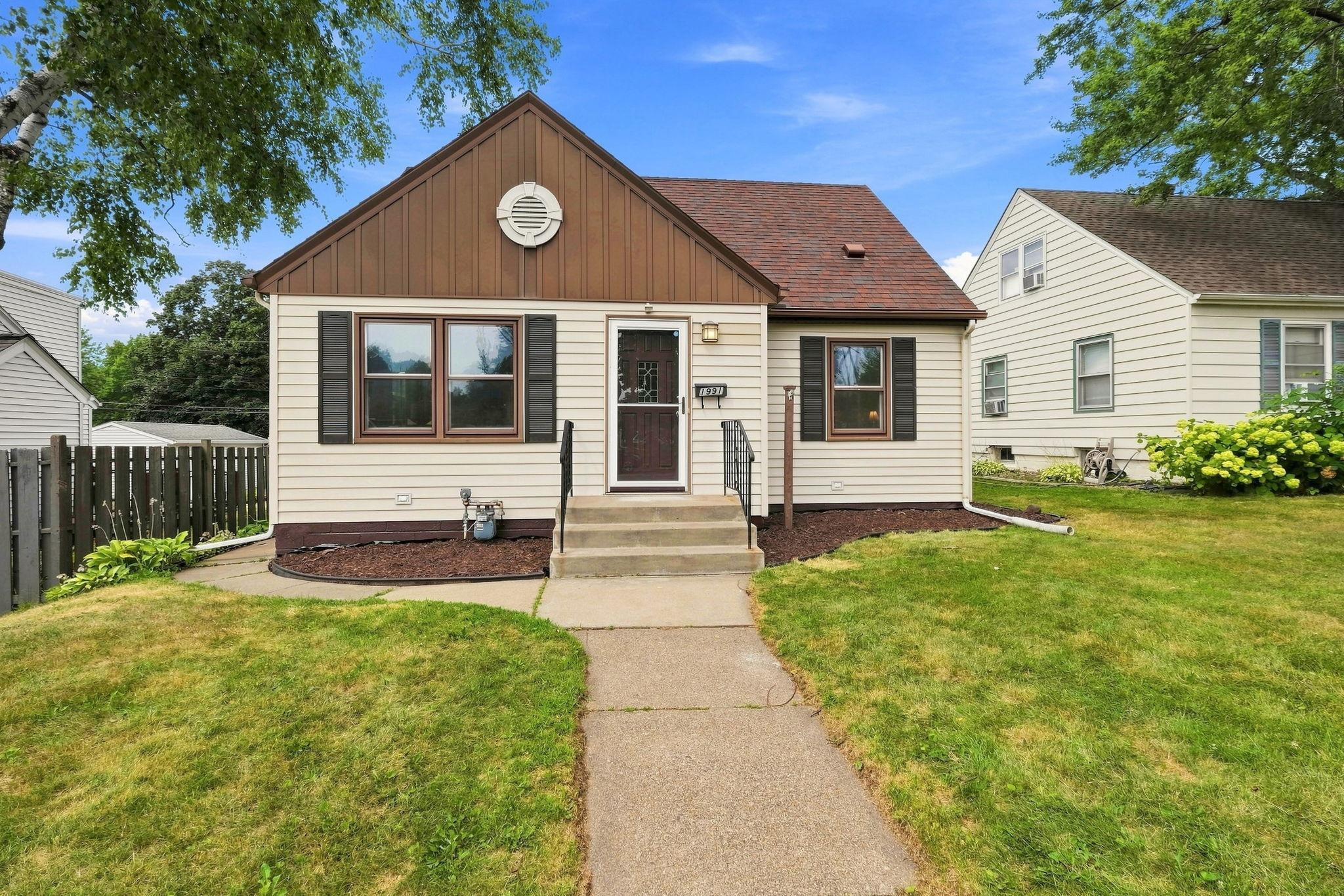 1991 Nevada Avenue E, Saint Paul MN 55119