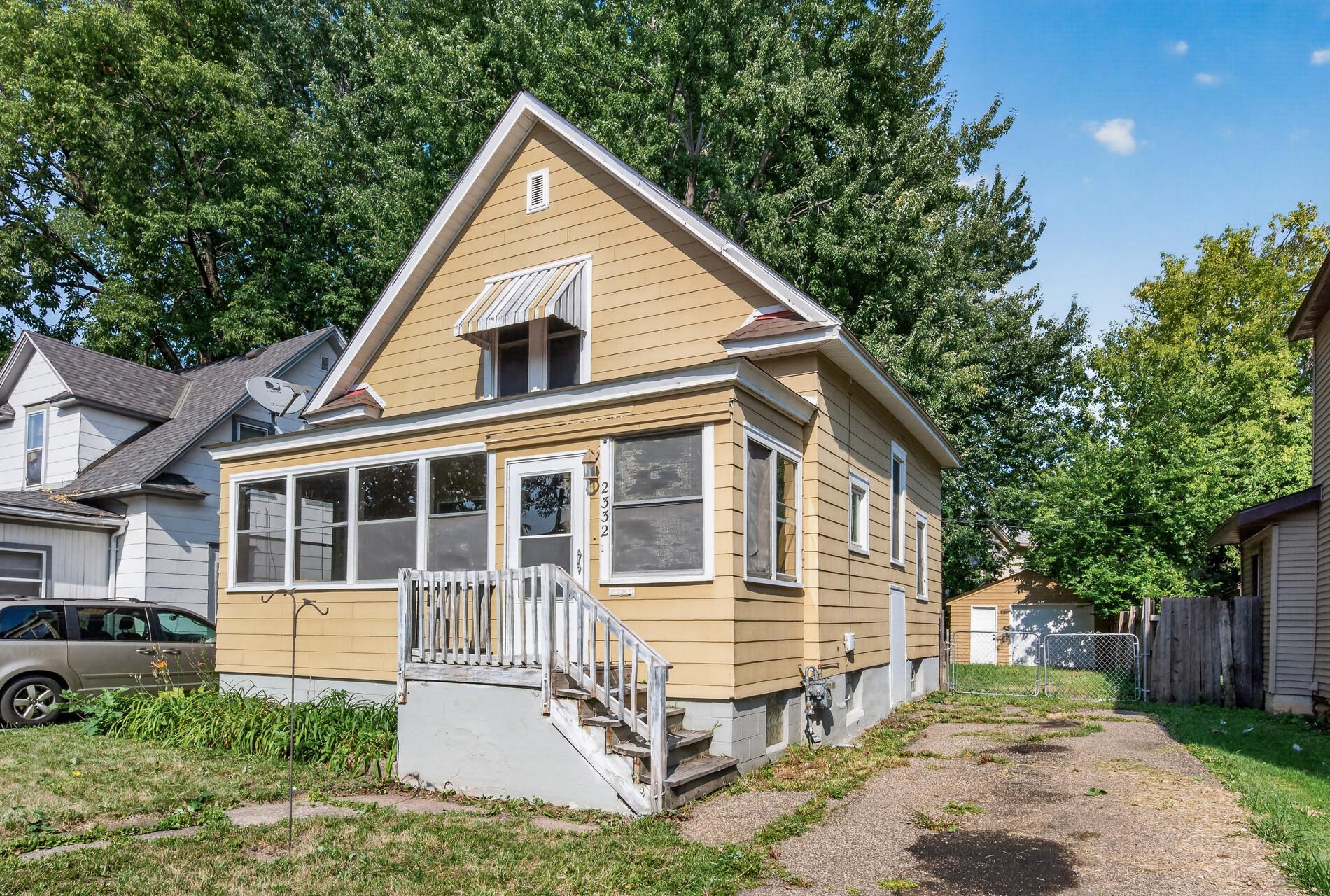 2332 Sheridan Avenue N, Minneapolis MN 55411