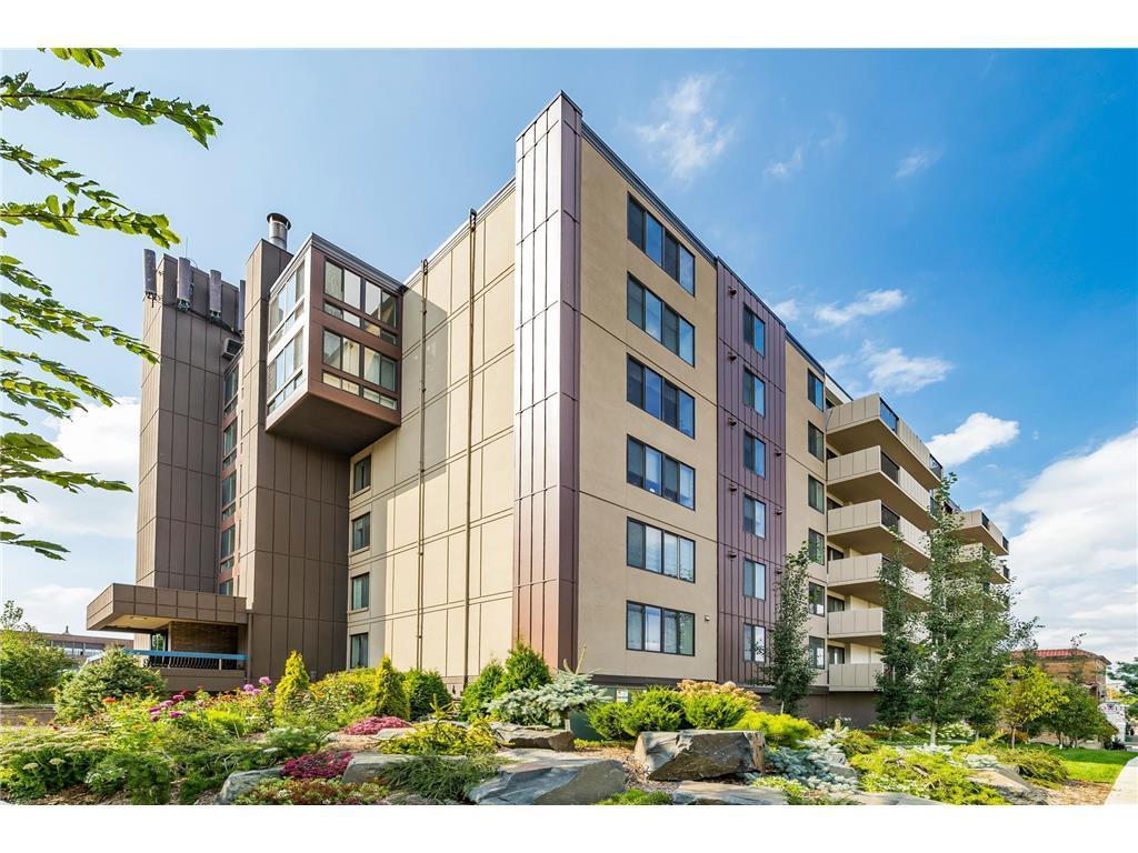 2800 W 44th Street Unit 209, Minneapolis MN 55410