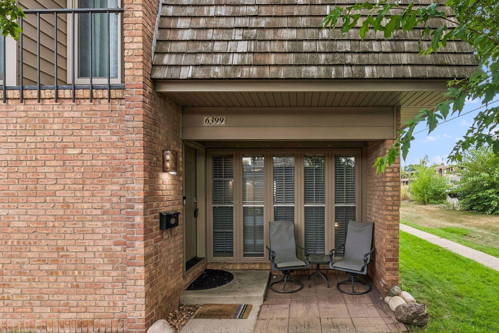 6399 Barrie Road, Edina MN 55435