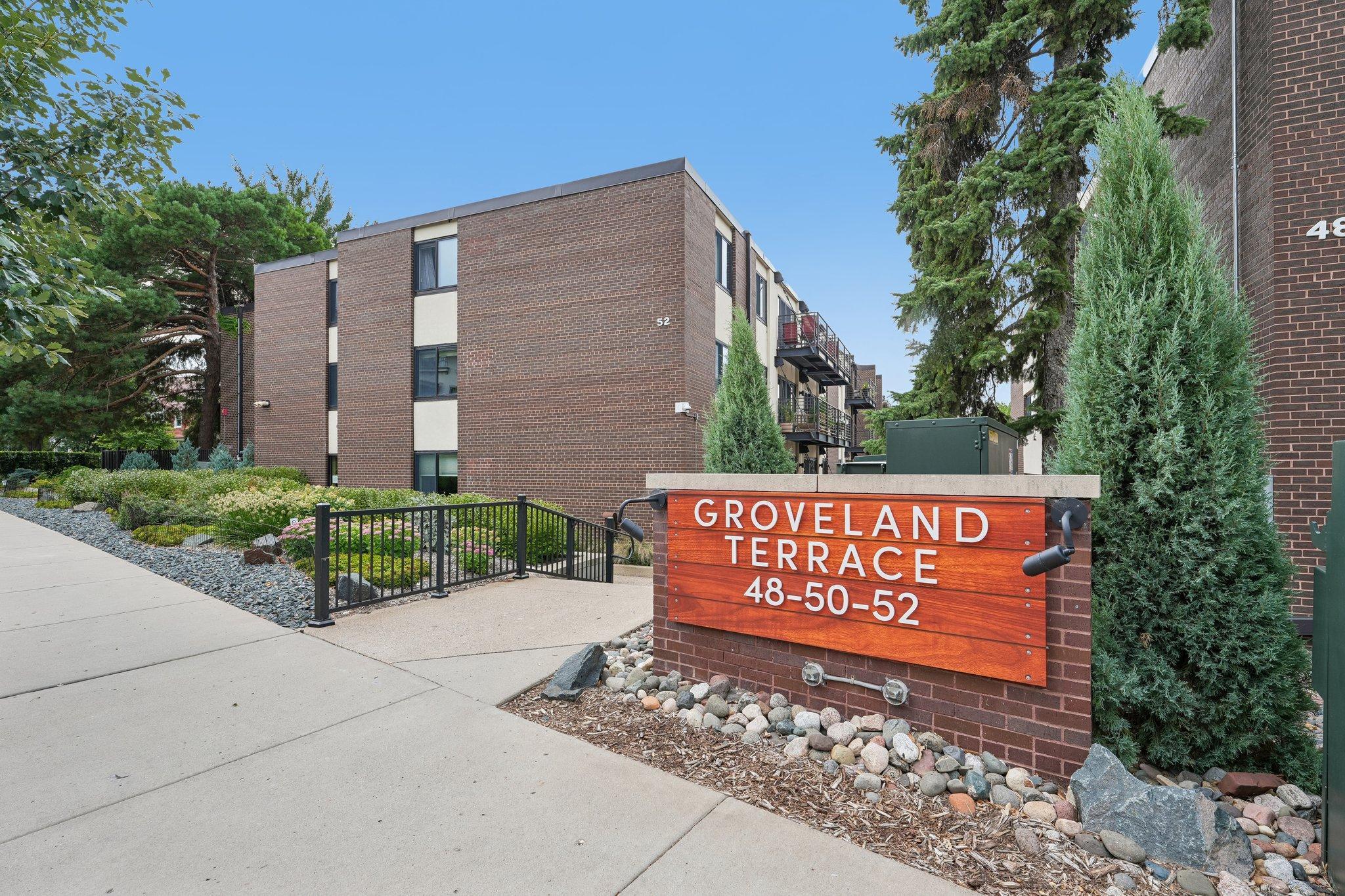 52 Groveland Terrace Unit A412, Minneapolis MN 55403