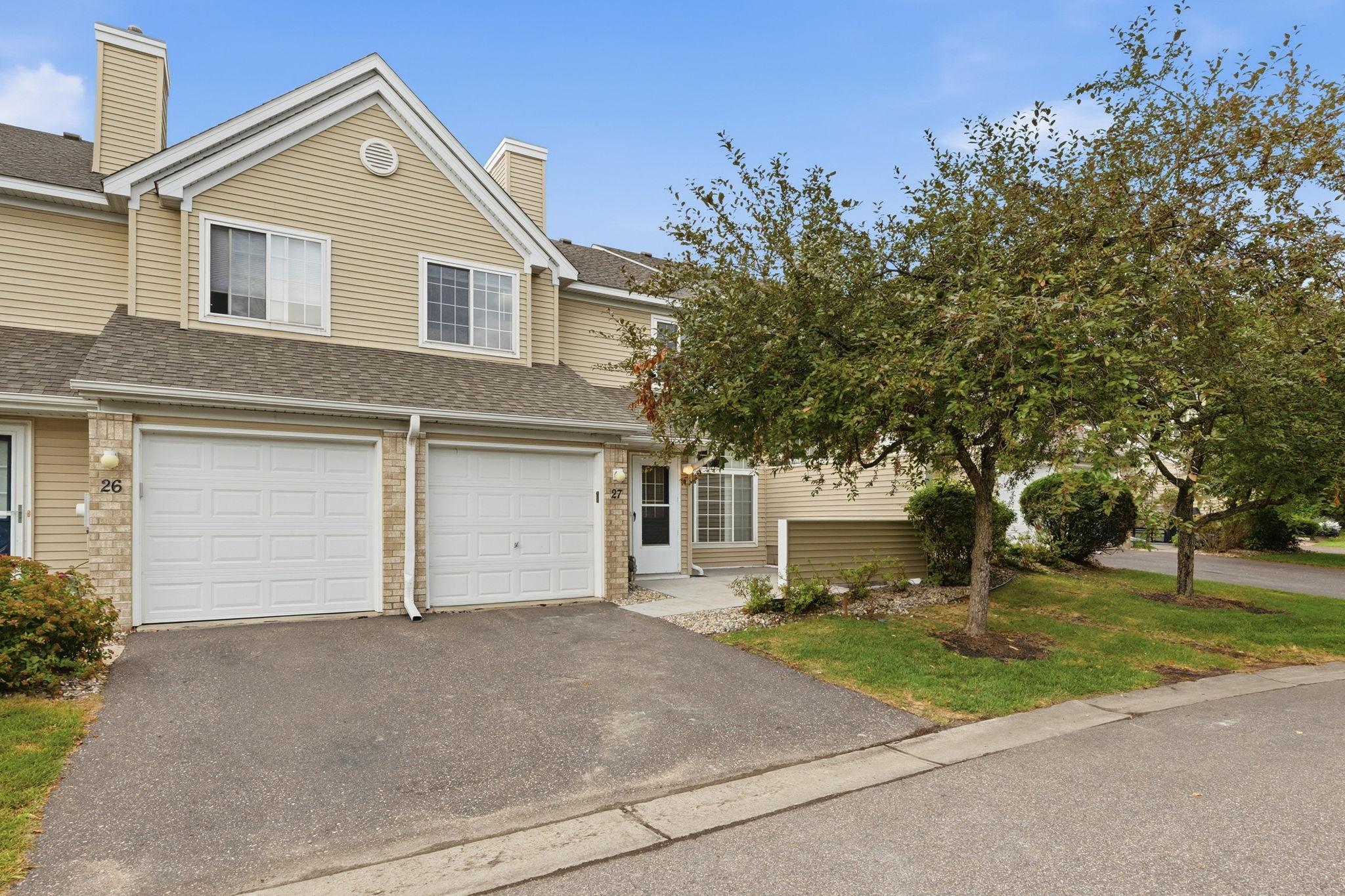 2280 Ranchview Lane N Unit 27, Plymouth MN 55447