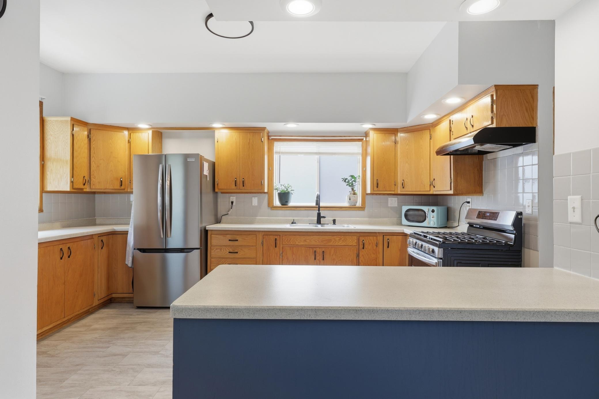 942 Central Avenue W, Saint Paul MN 55104