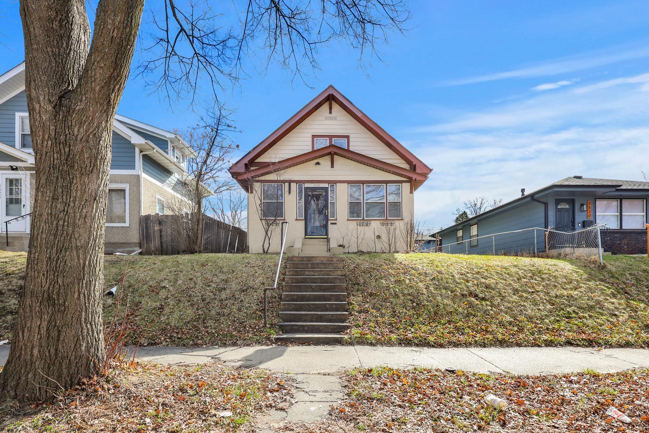 3526 James Avenue N, Minneapolis MN 55412