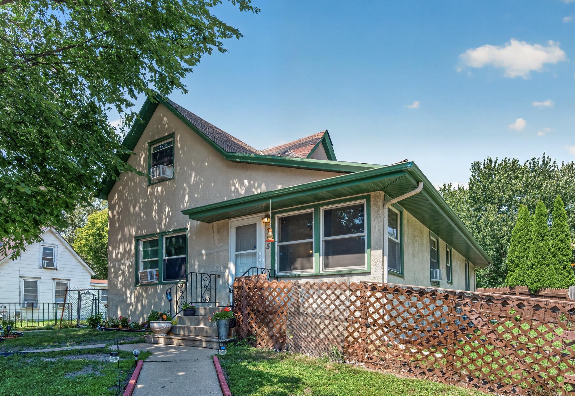 725 California Avenue E, Saint Paul MN 55106