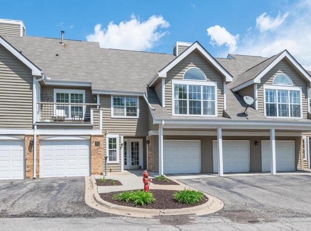 6165 Chasewood Parkway Unit 202, Minnetonka MN 55343