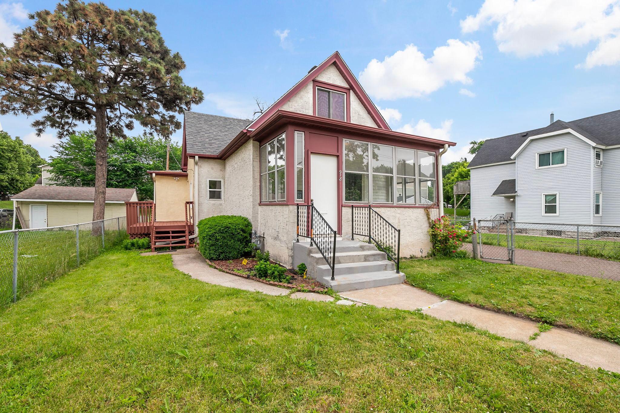 918 Edgerton Street, Saint Paul MN 55130