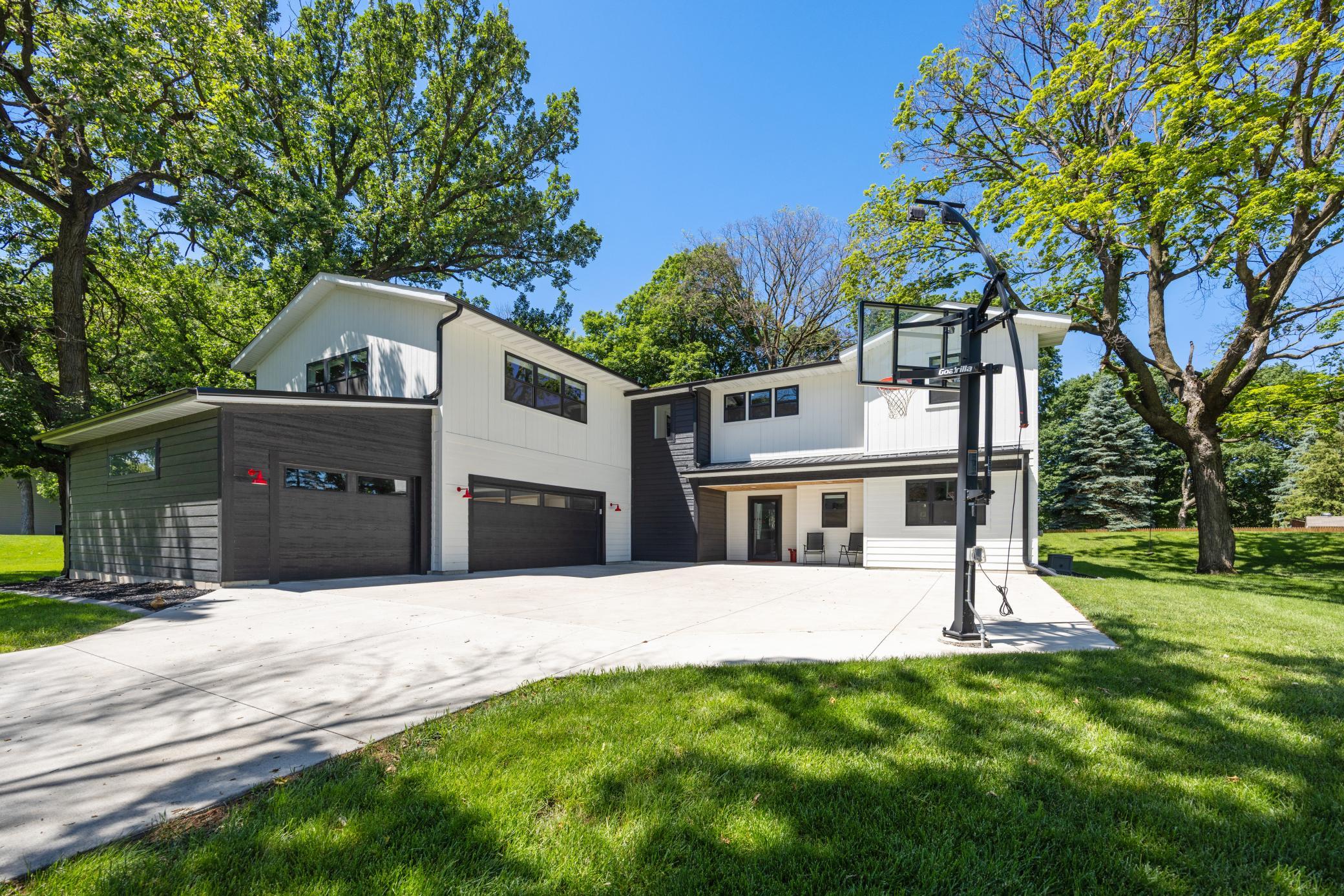 20026 Twin Oaks Circle, Jordan MN 55352