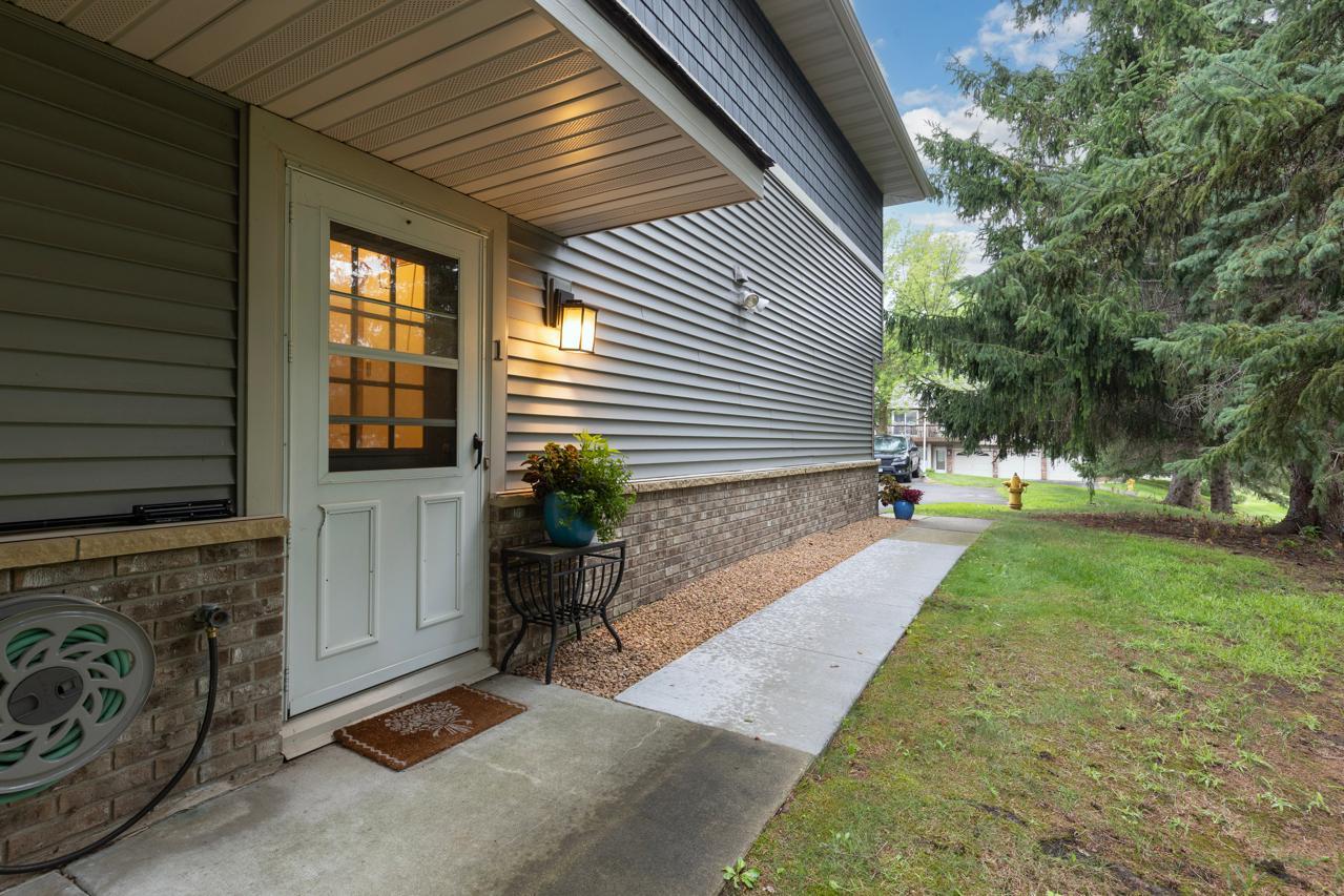 14210 44th Place N Unit 1, Plymouth MN 55446