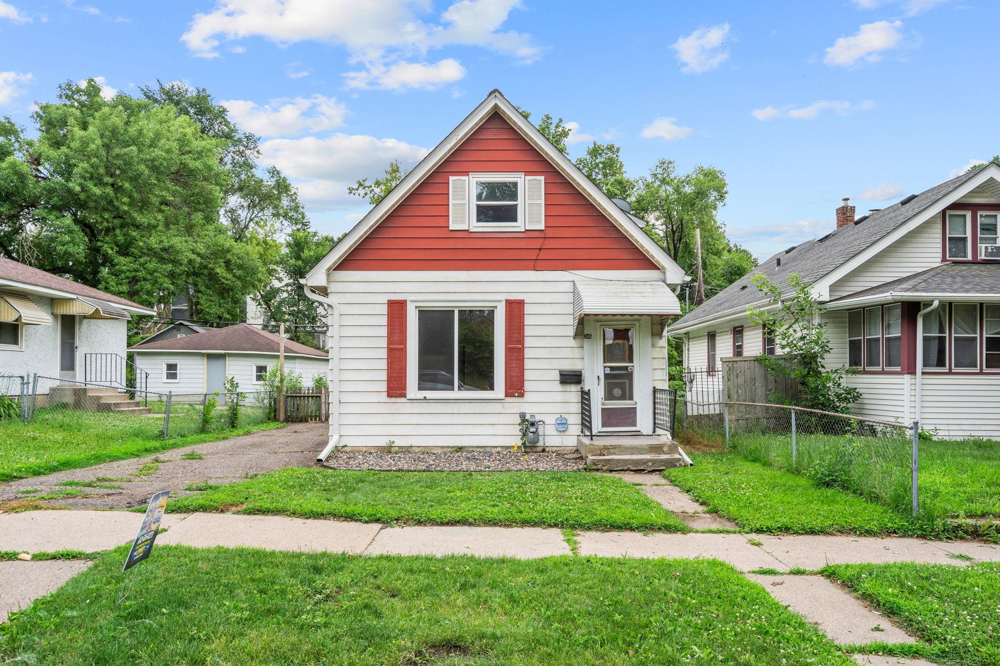 346 Geranium Avenue E, Saint Paul MN 55130