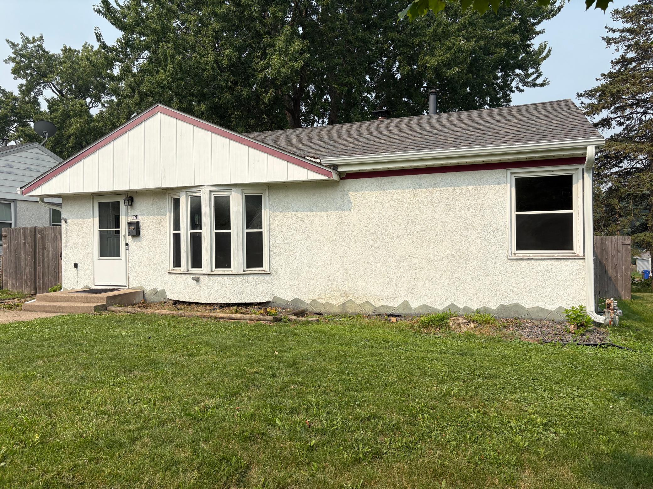 821 Howard Street N, Saint Paul MN 55119
