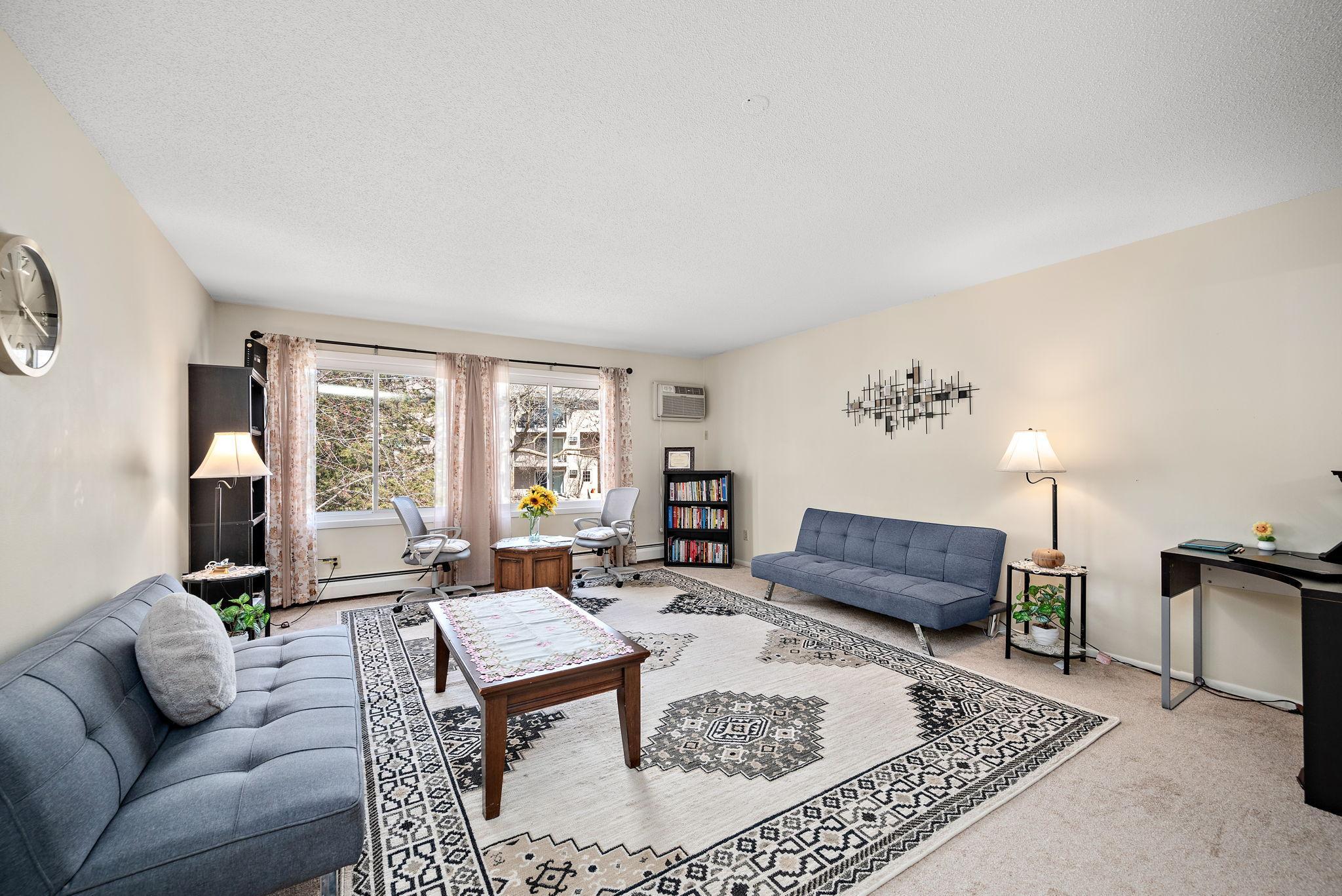 10211 Cedar Lake Road Unit 204, Minnetonka MN 55305