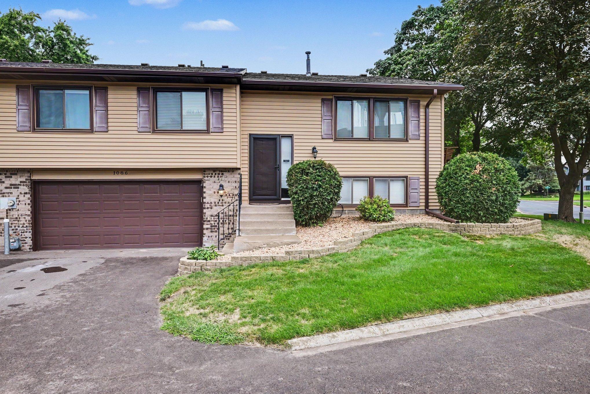 1086 122nd Avenue NE, Blaine MN 55434