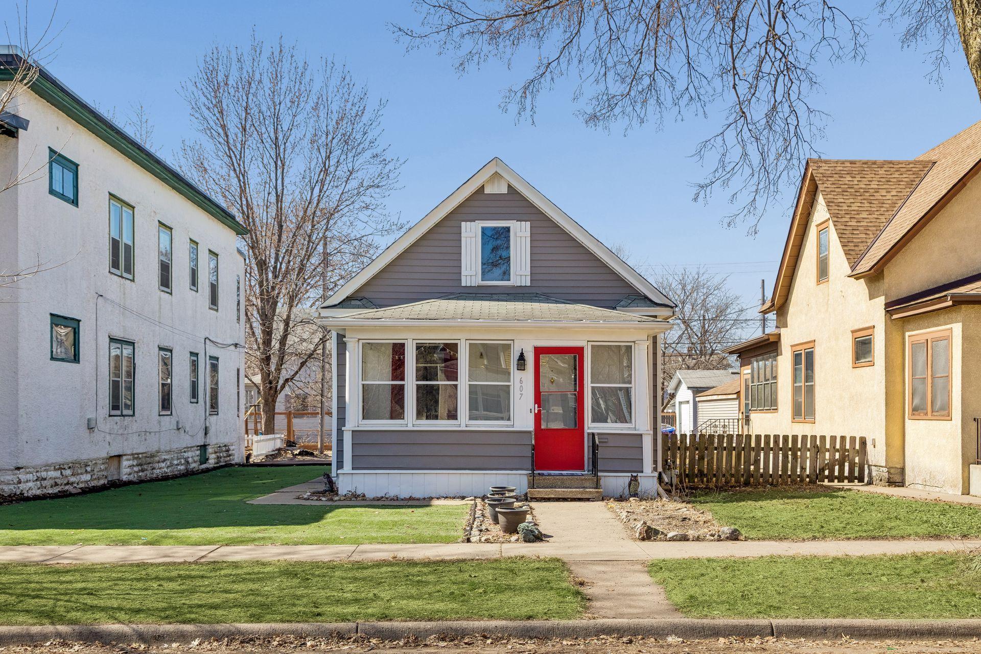 607 Simpson Street, Saint Paul MN 55104