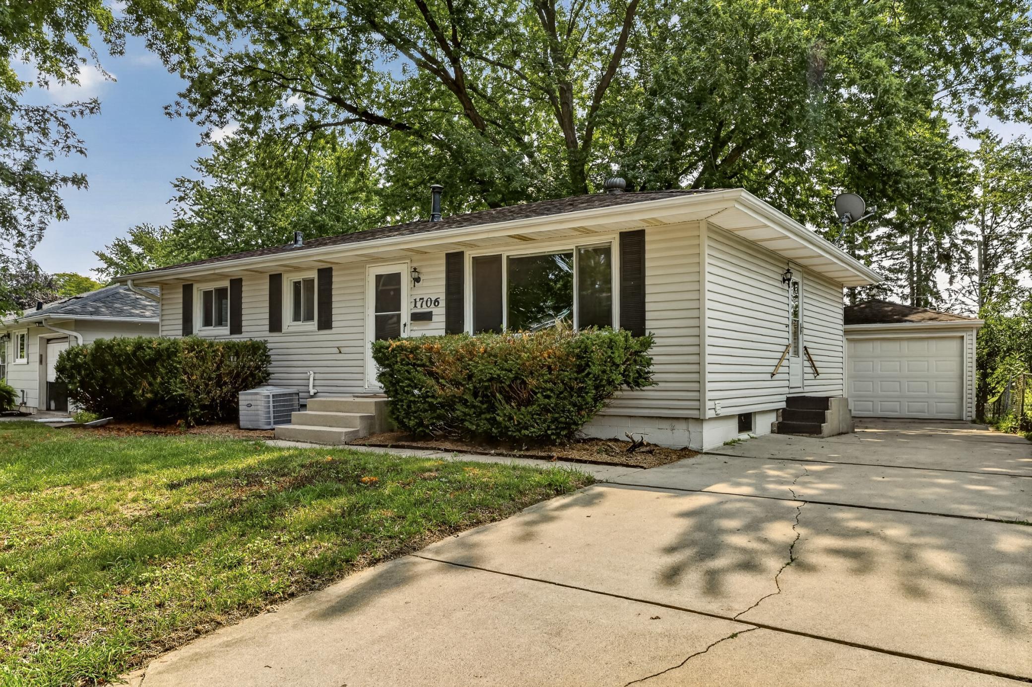 1706 34th Street NW, Rochester MN 55901
