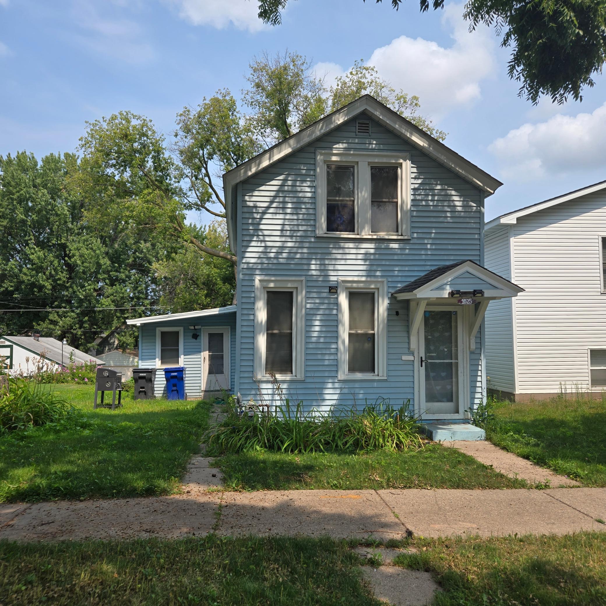 1025 Mclean Avenue, Saint Paul MN 55106