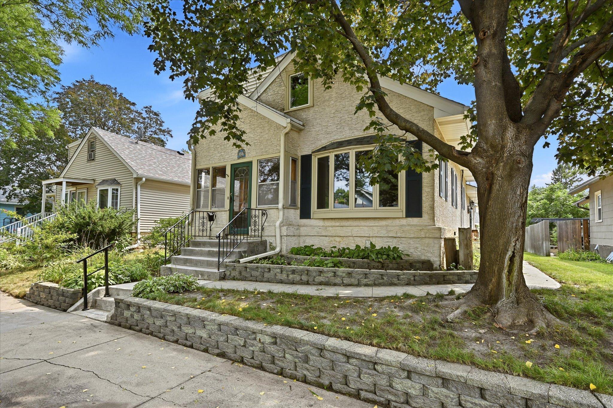 1918 Clear Avenue, Saint Paul MN 55119