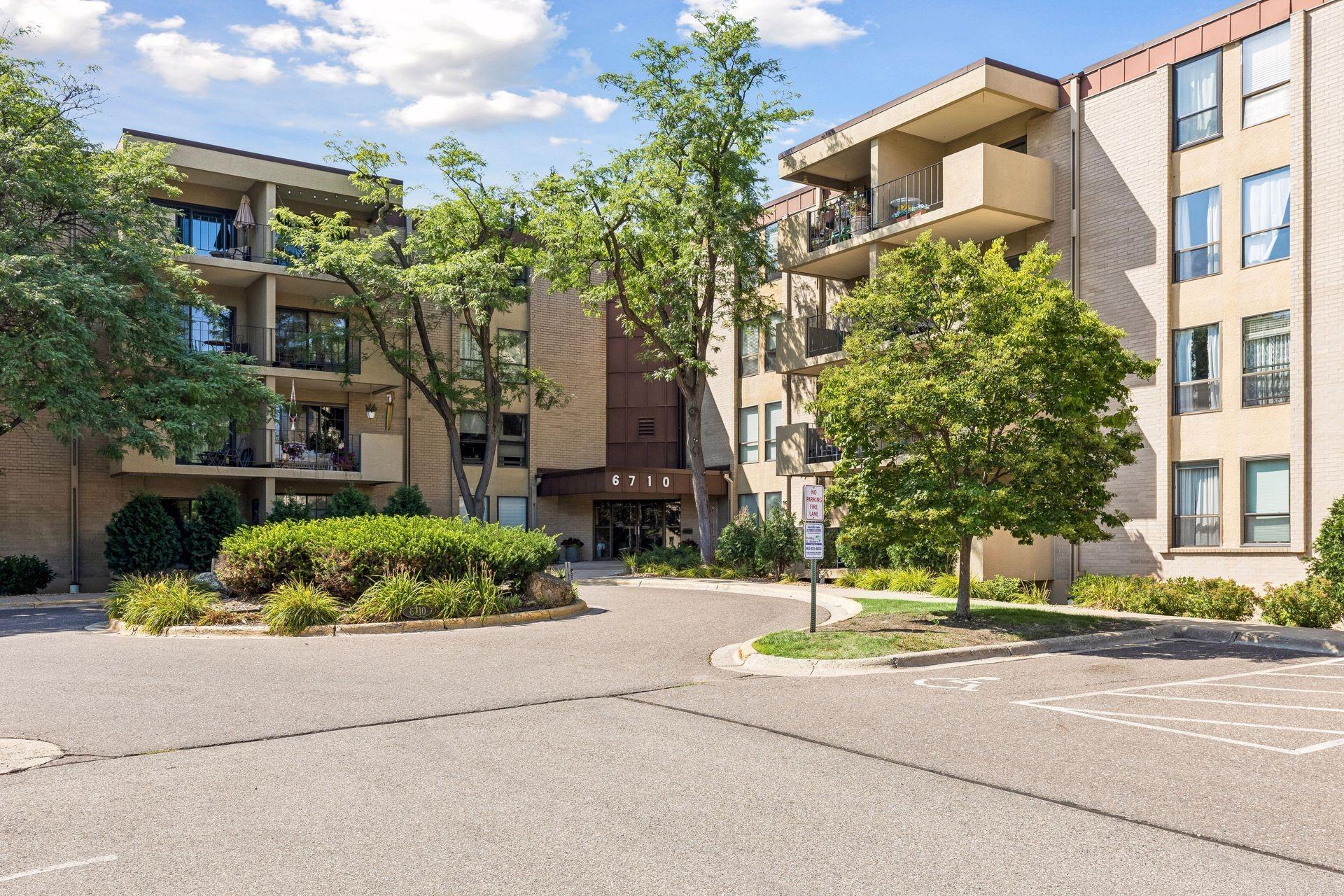 6710 Vernon Avenue S Unit 410, Edina MN 55436