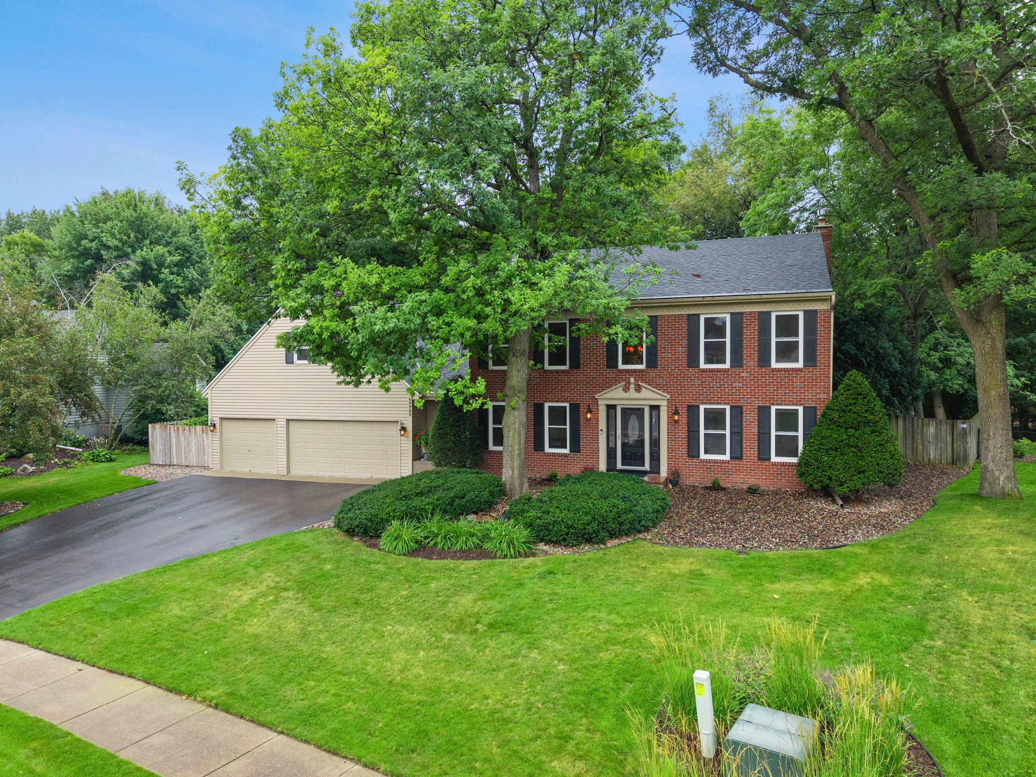 17727 Kingsway Path, Lakeville MN 55044