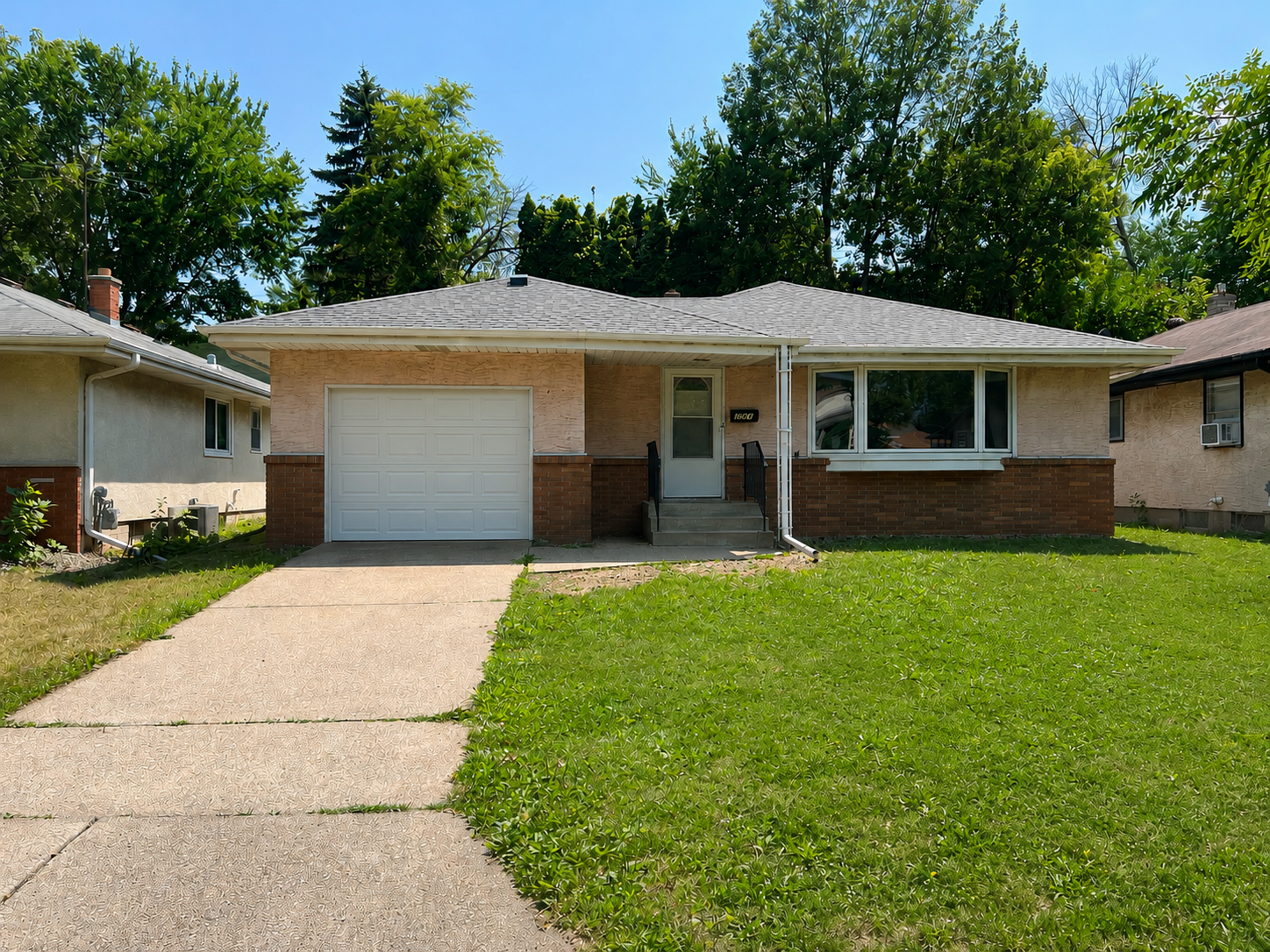 1600 Suburban Avenue, Saint Paul MN 55106