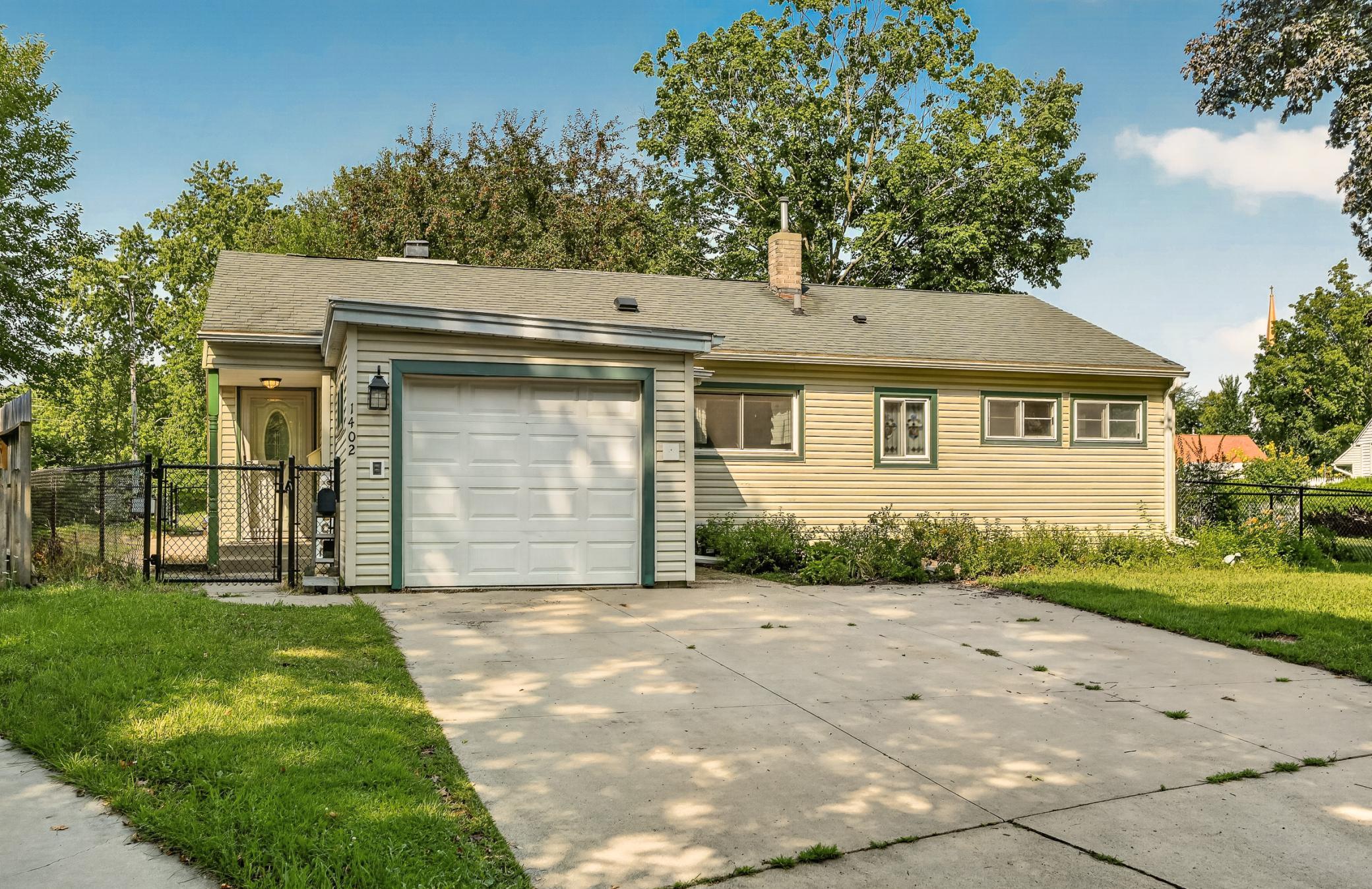 1402 Damon Court SE, Rochester MN 55904