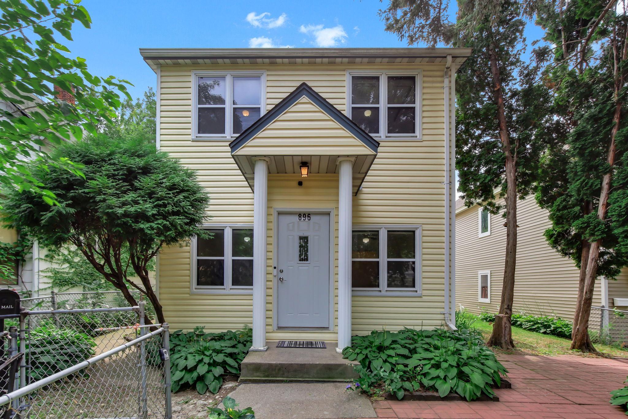 896 4th Street E, Saint Paul MN 55106