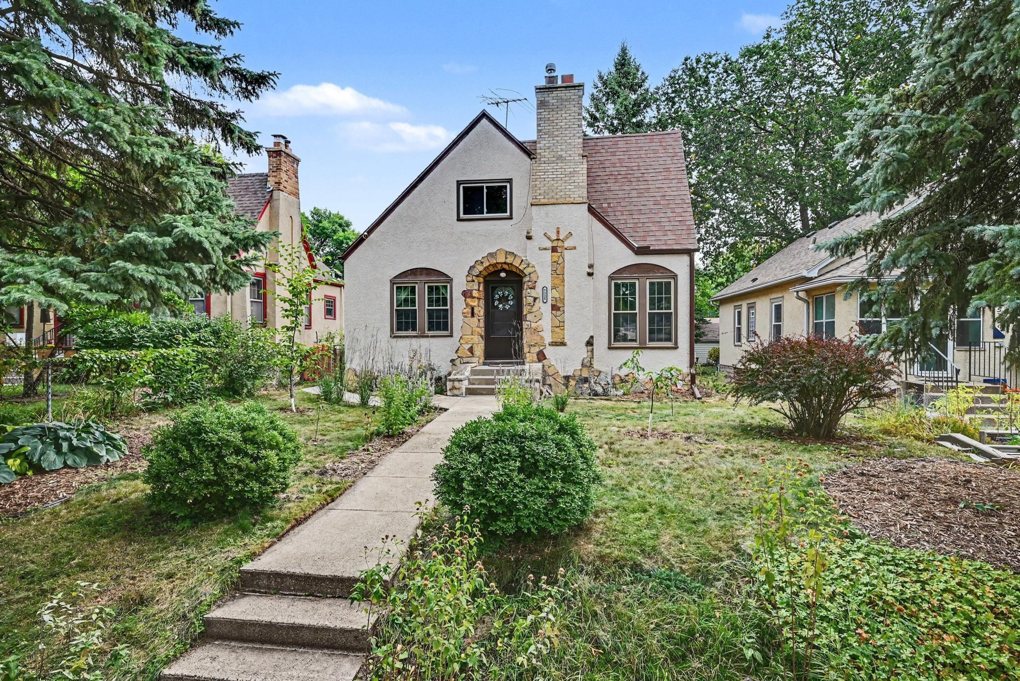 5325 37th Avenue S, Minneapolis MN 55417