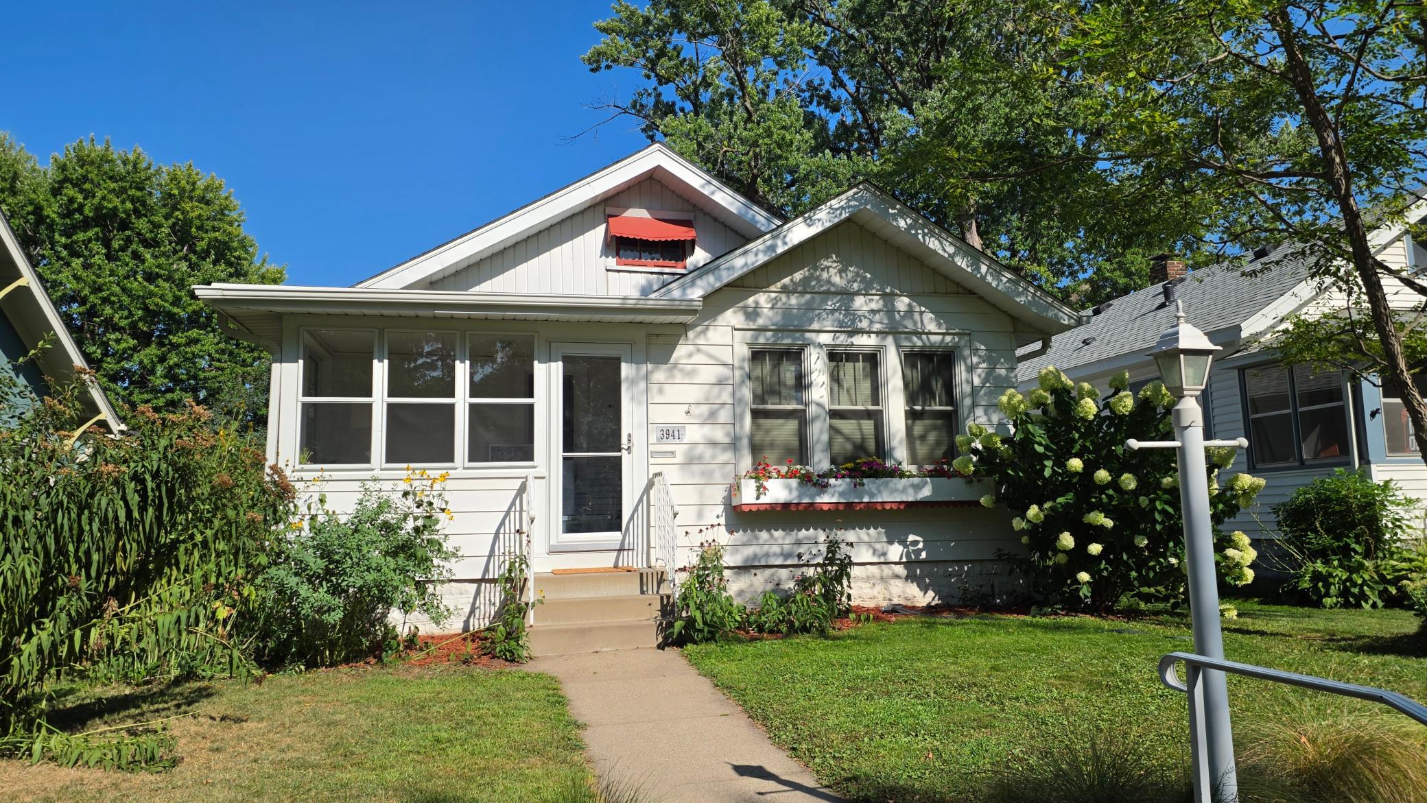 3941 24th Avenue S, Minneapolis MN 55406