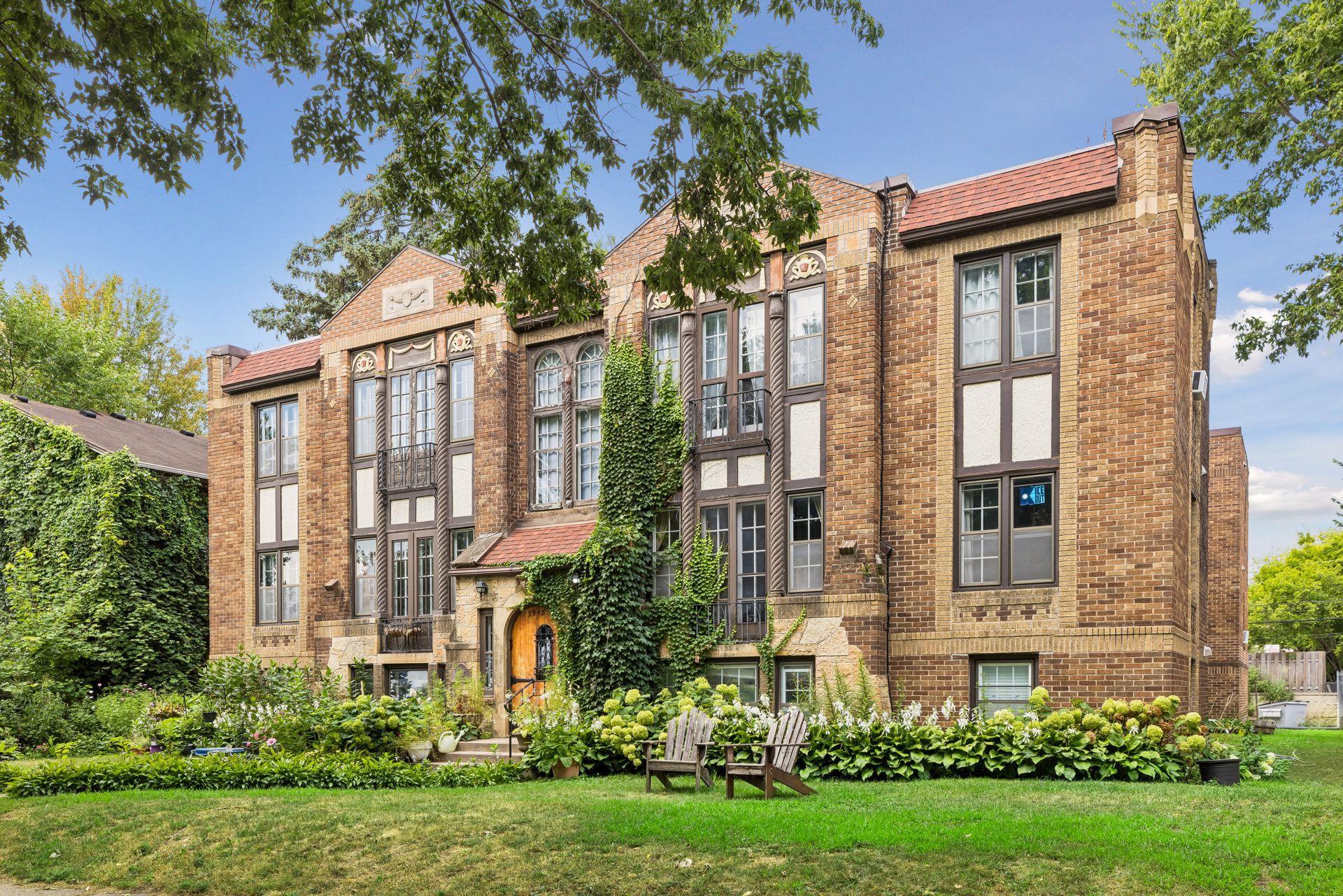 3948 1st Avenue S Unit 201, Minneapolis MN 55409