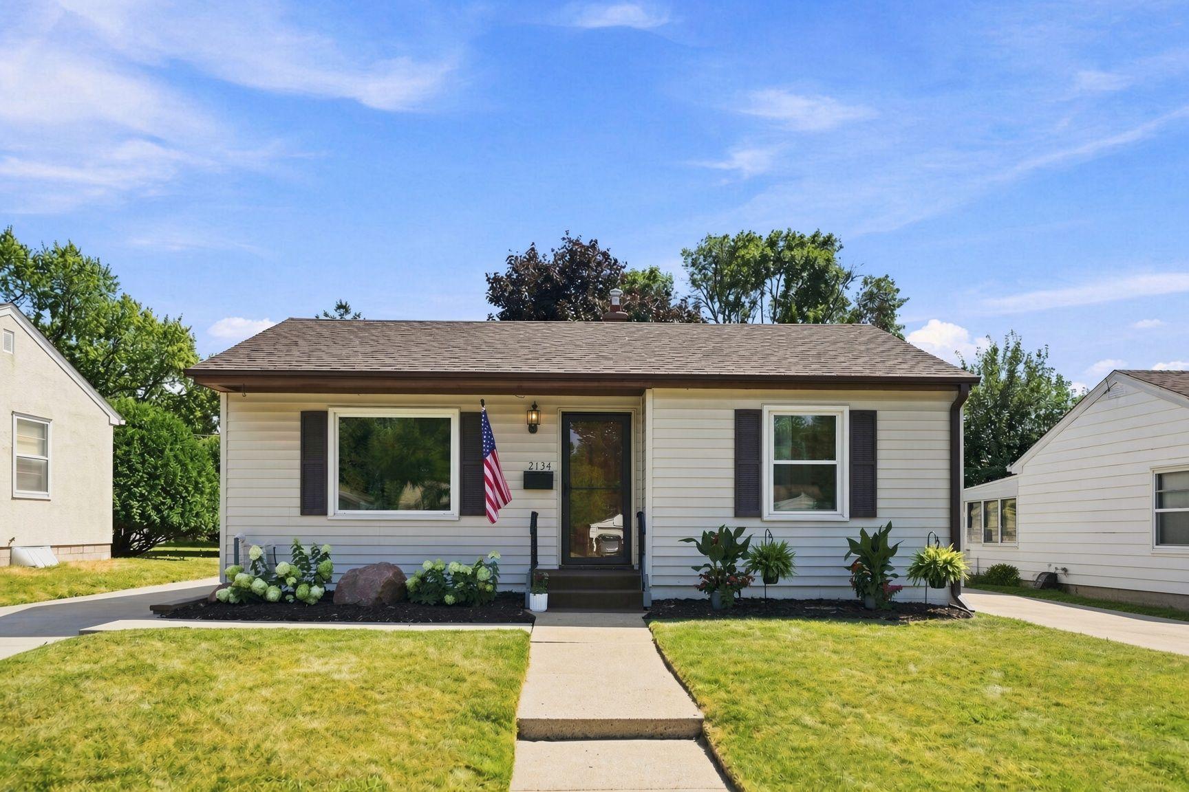2134 4th Street E, Saint Paul MN 55119