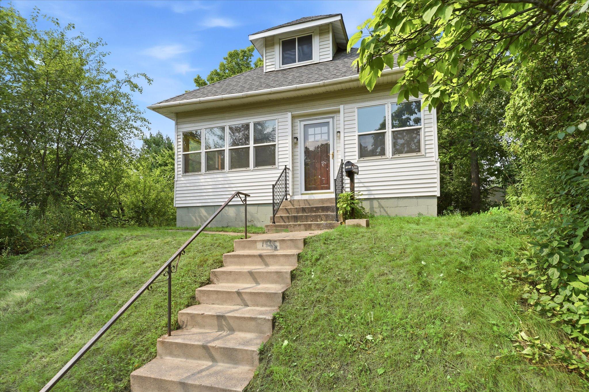 1565 7th Street E, Saint Paul MN 55106