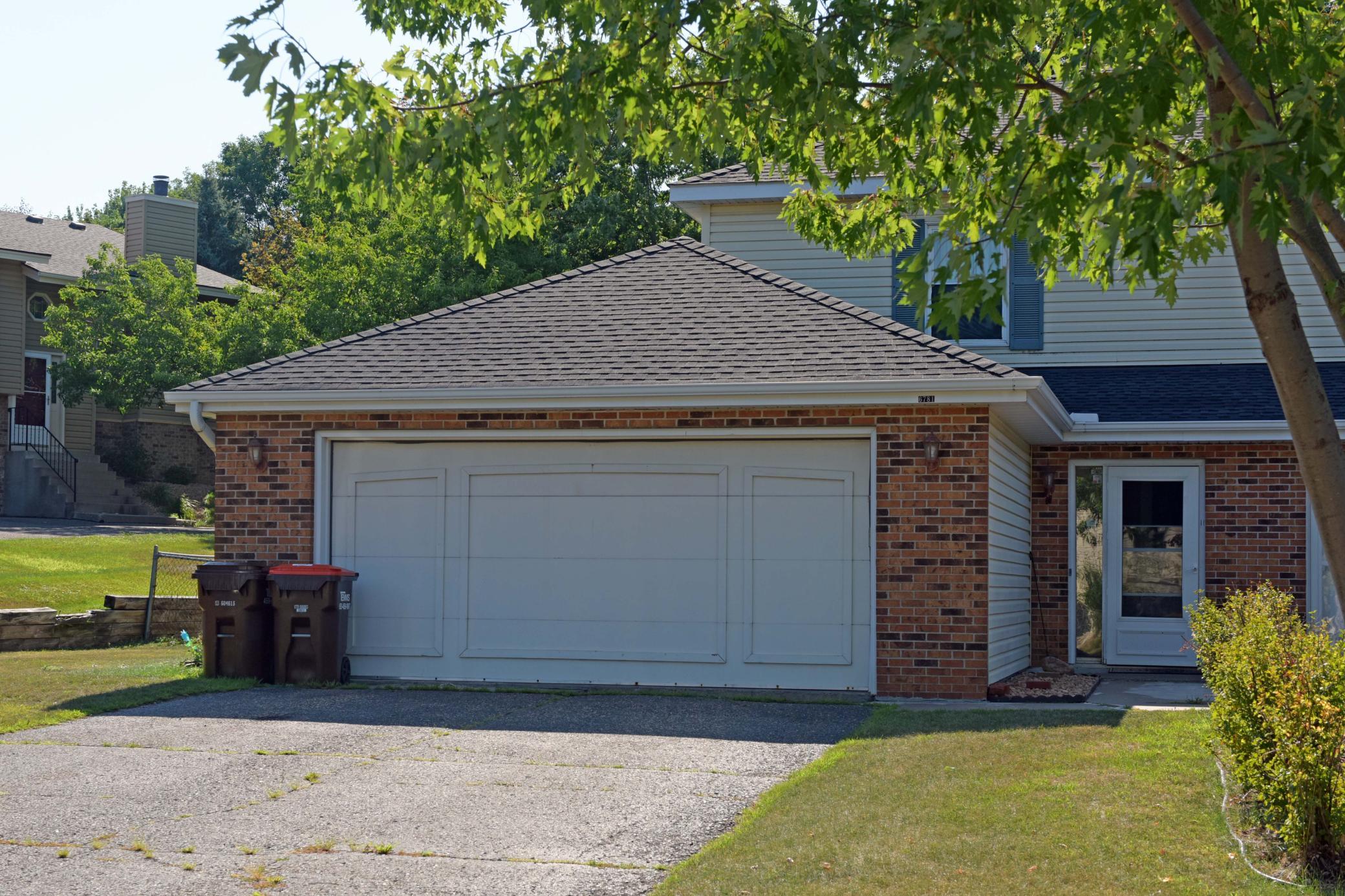 6781 Sherwood Road, Woodbury MN 55125