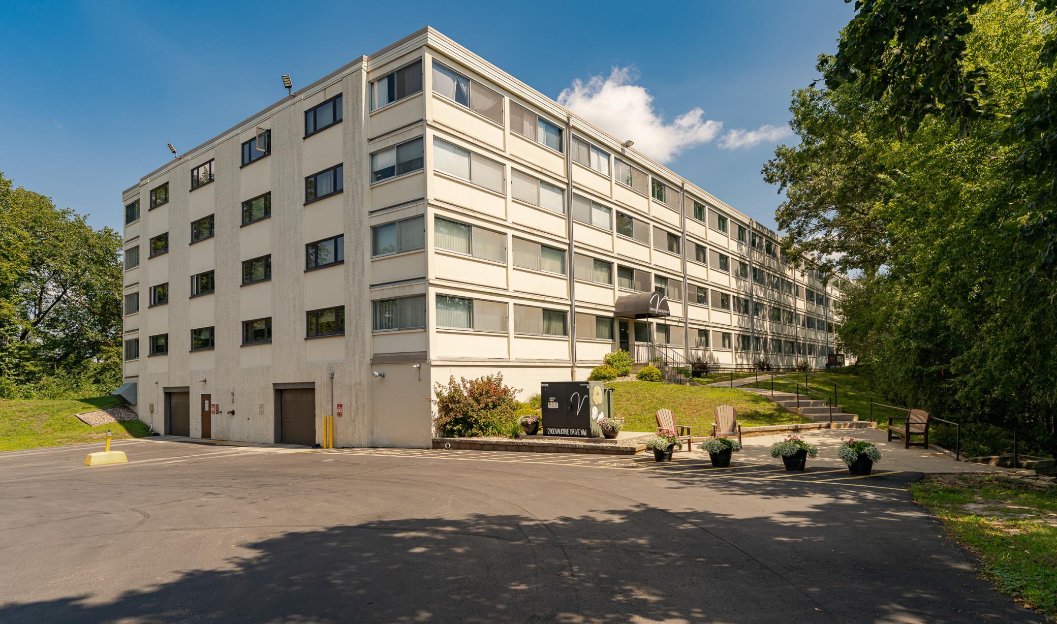 2100 Valkyrie Drive NW Unit 301, Rochester MN 55901